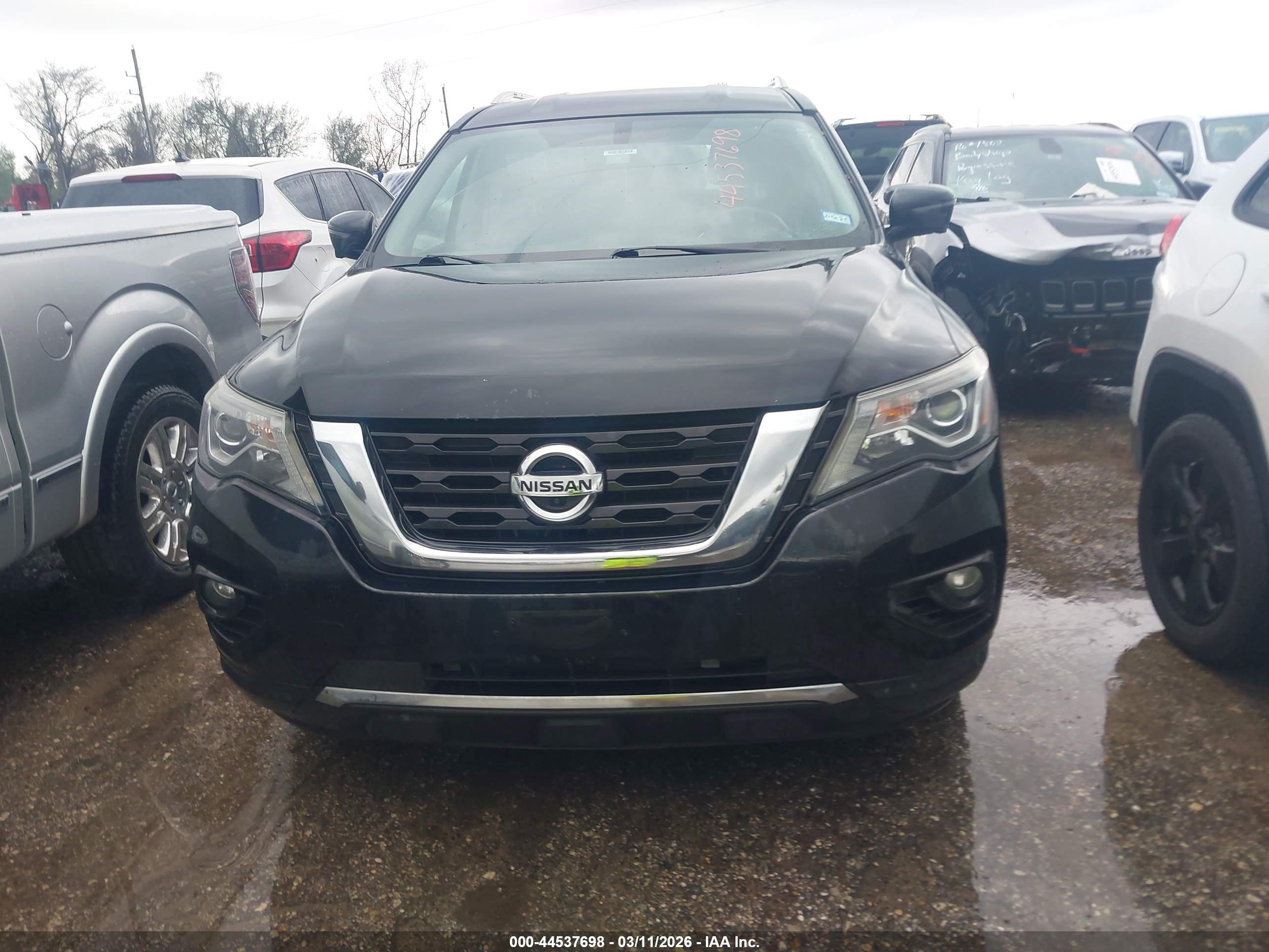 NISSAN PATHFINDER image 6