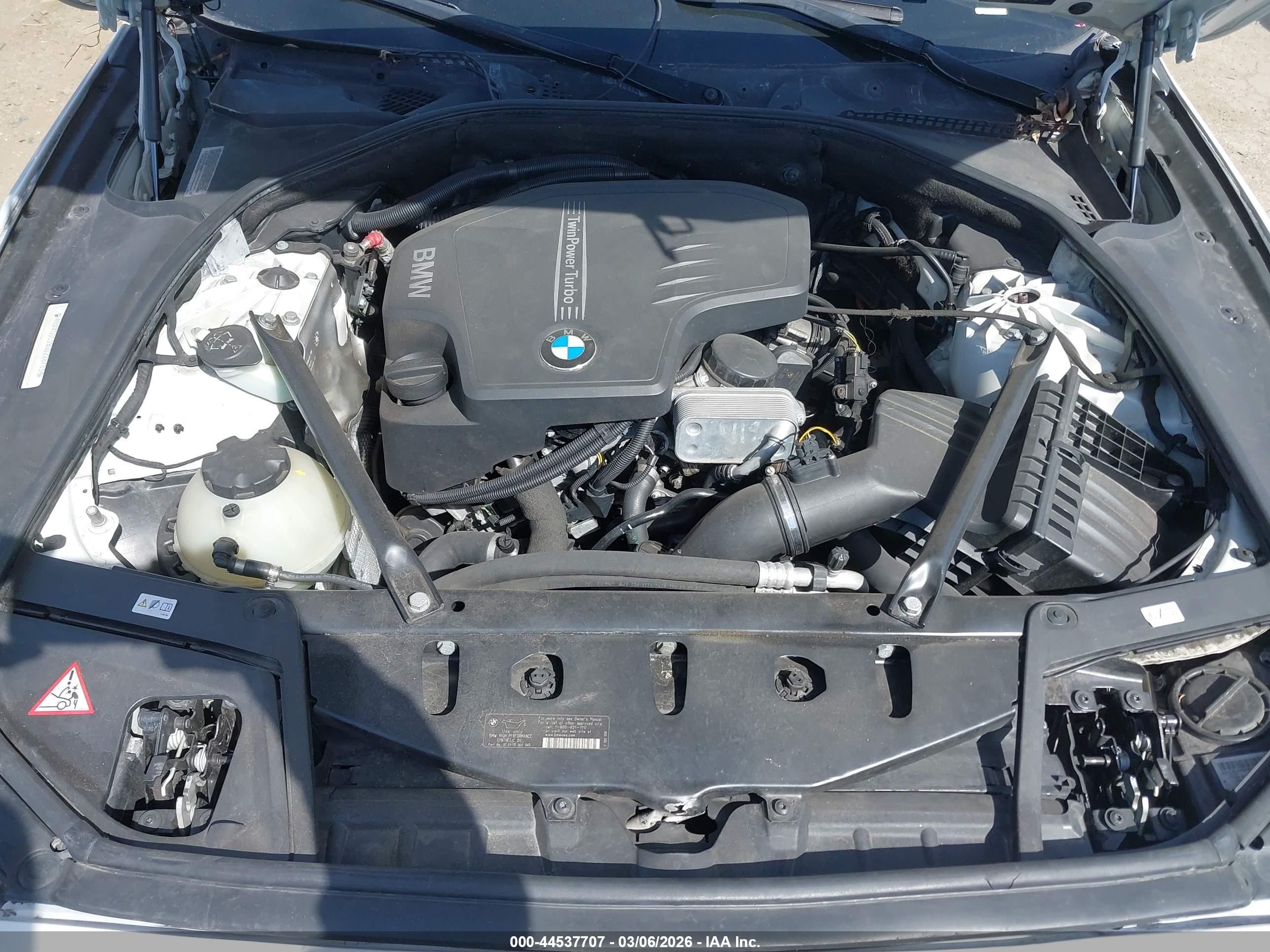 BMW 528I image 10