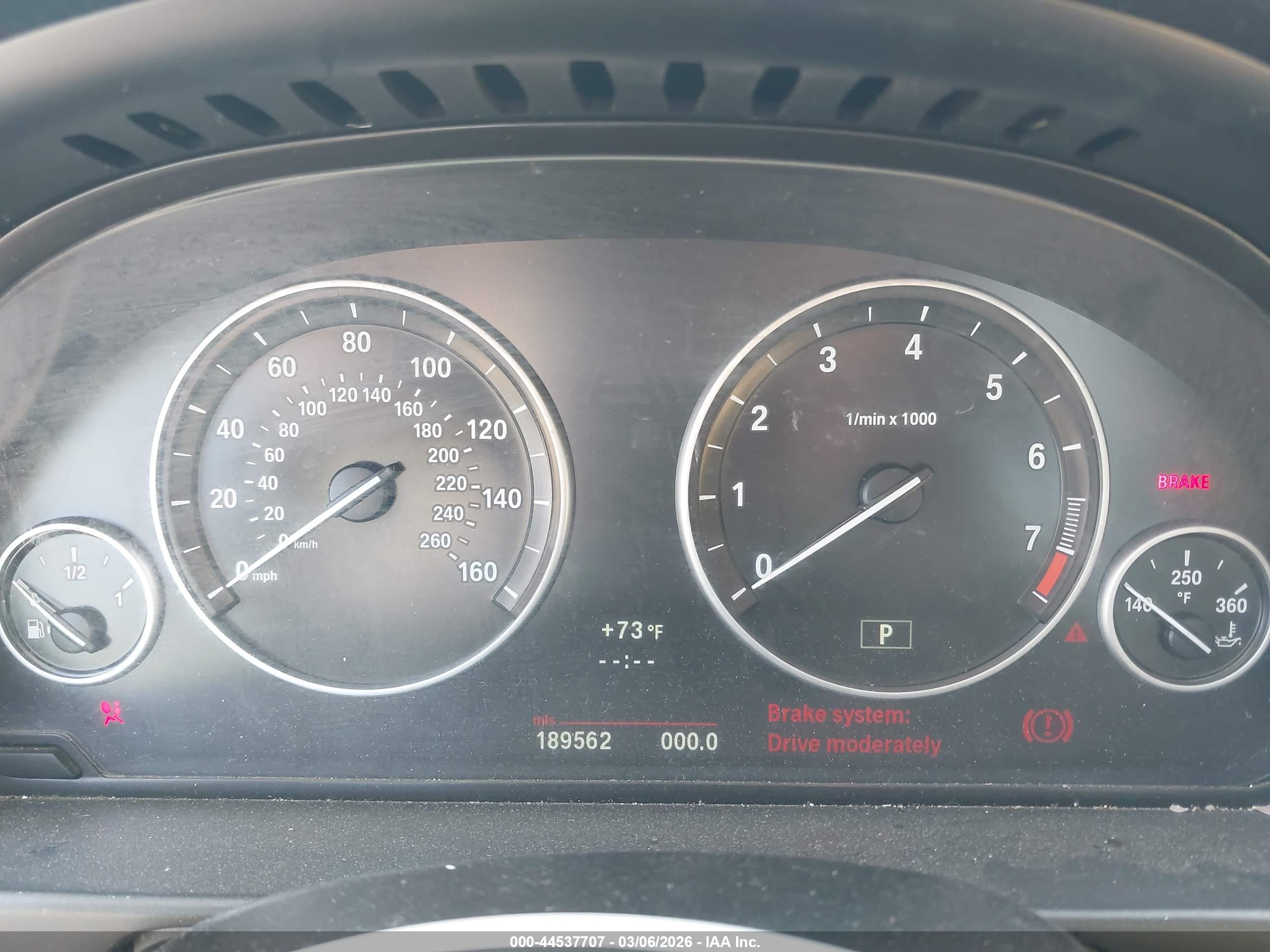 BMW 528I image 7