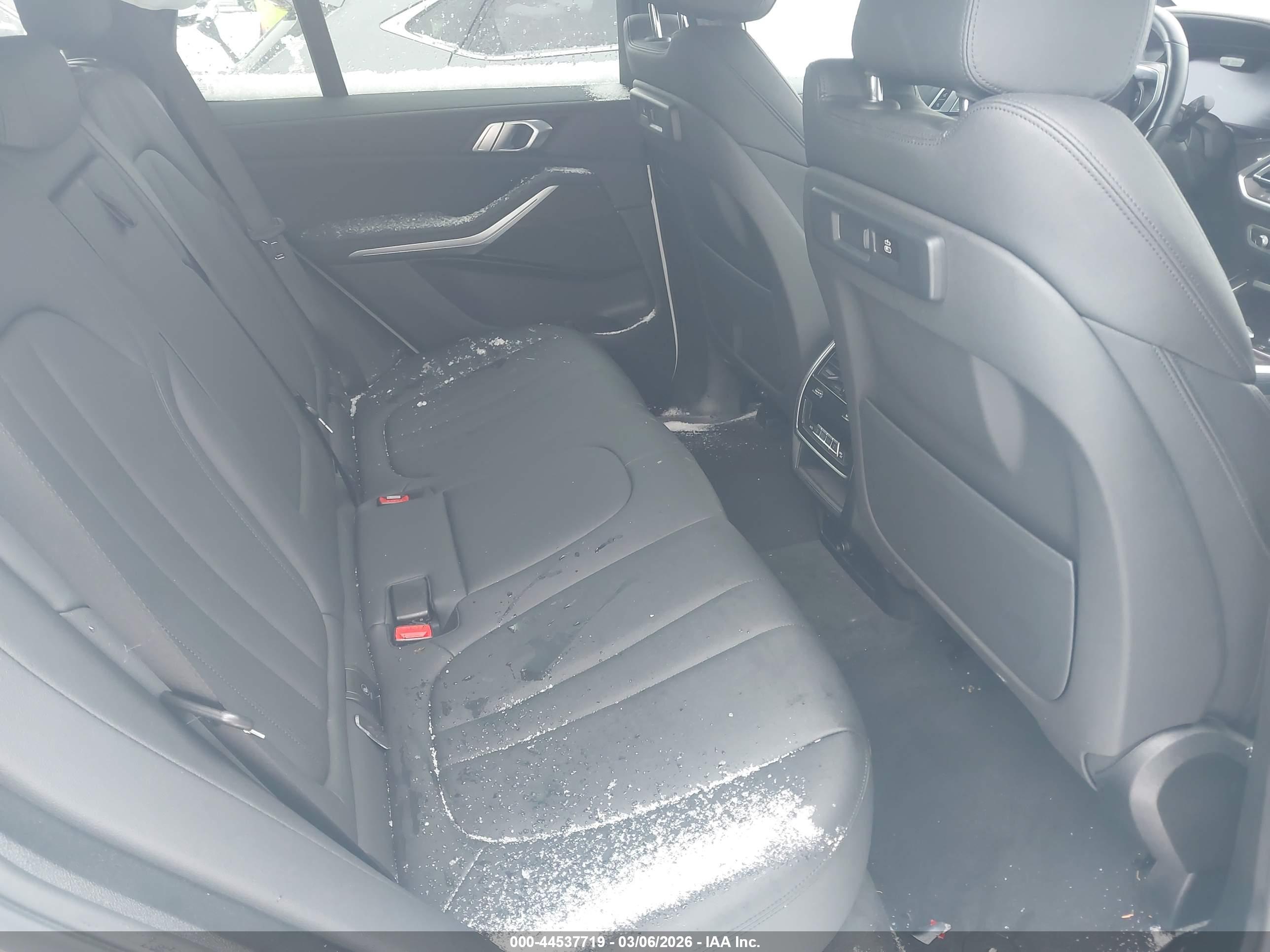 BMW X5 image 8