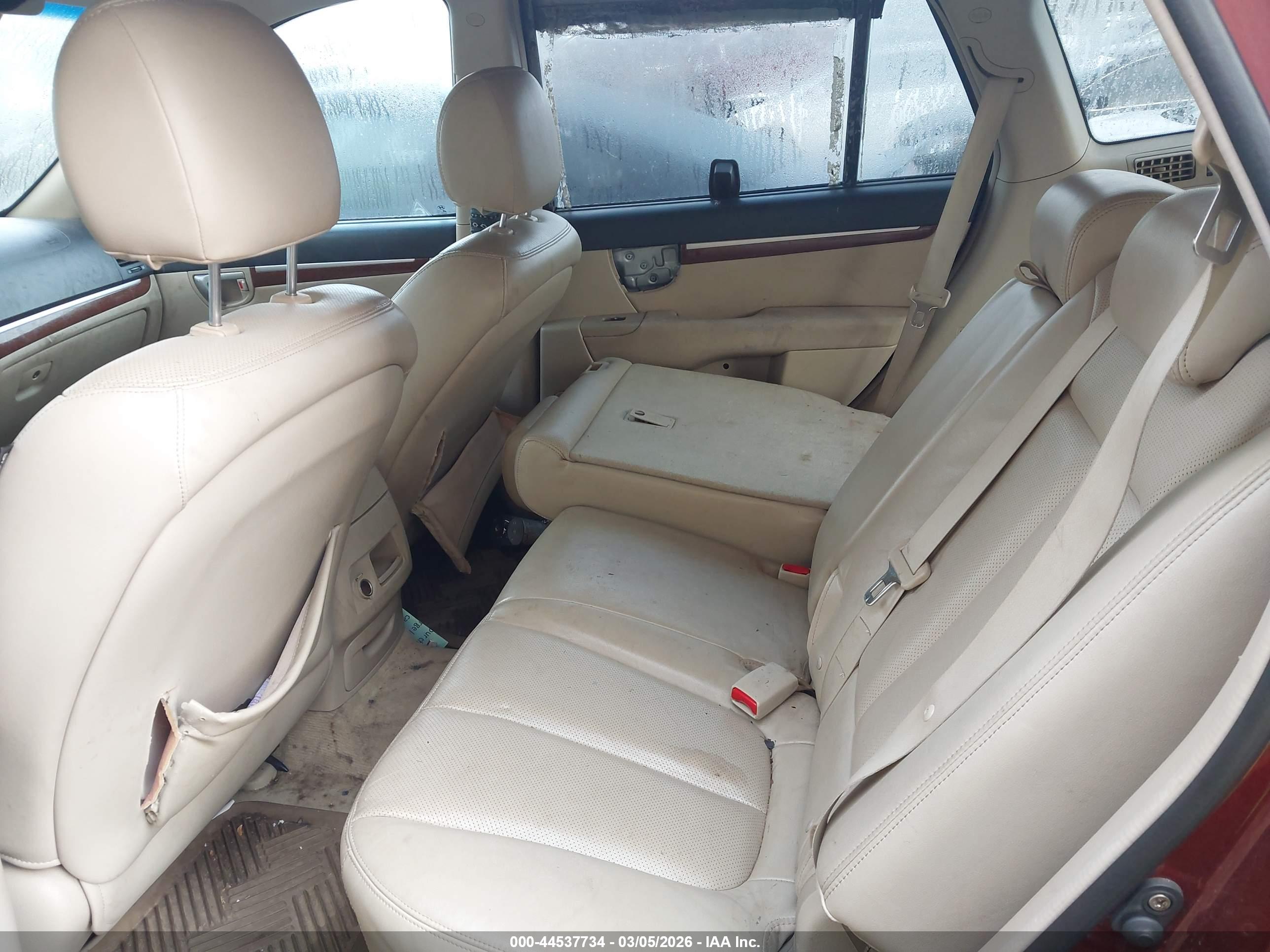 HYUNDAI SANTA image 8