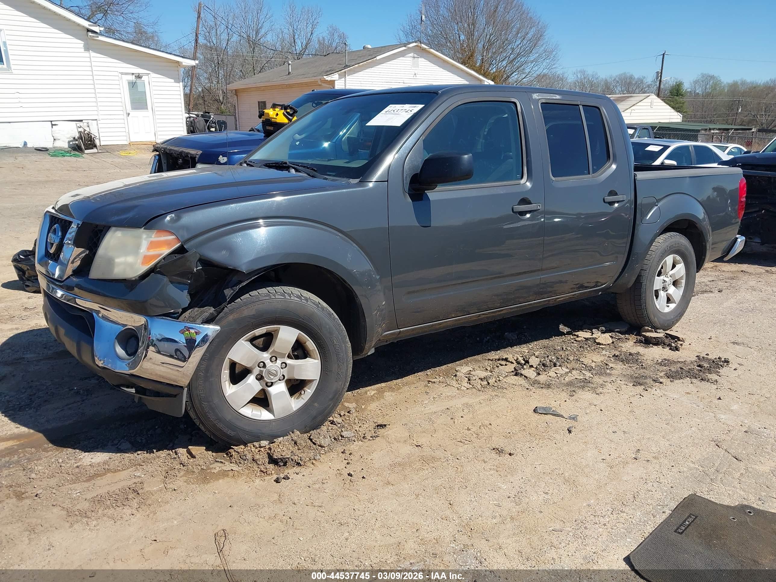 NISSAN FRONTIER image 2