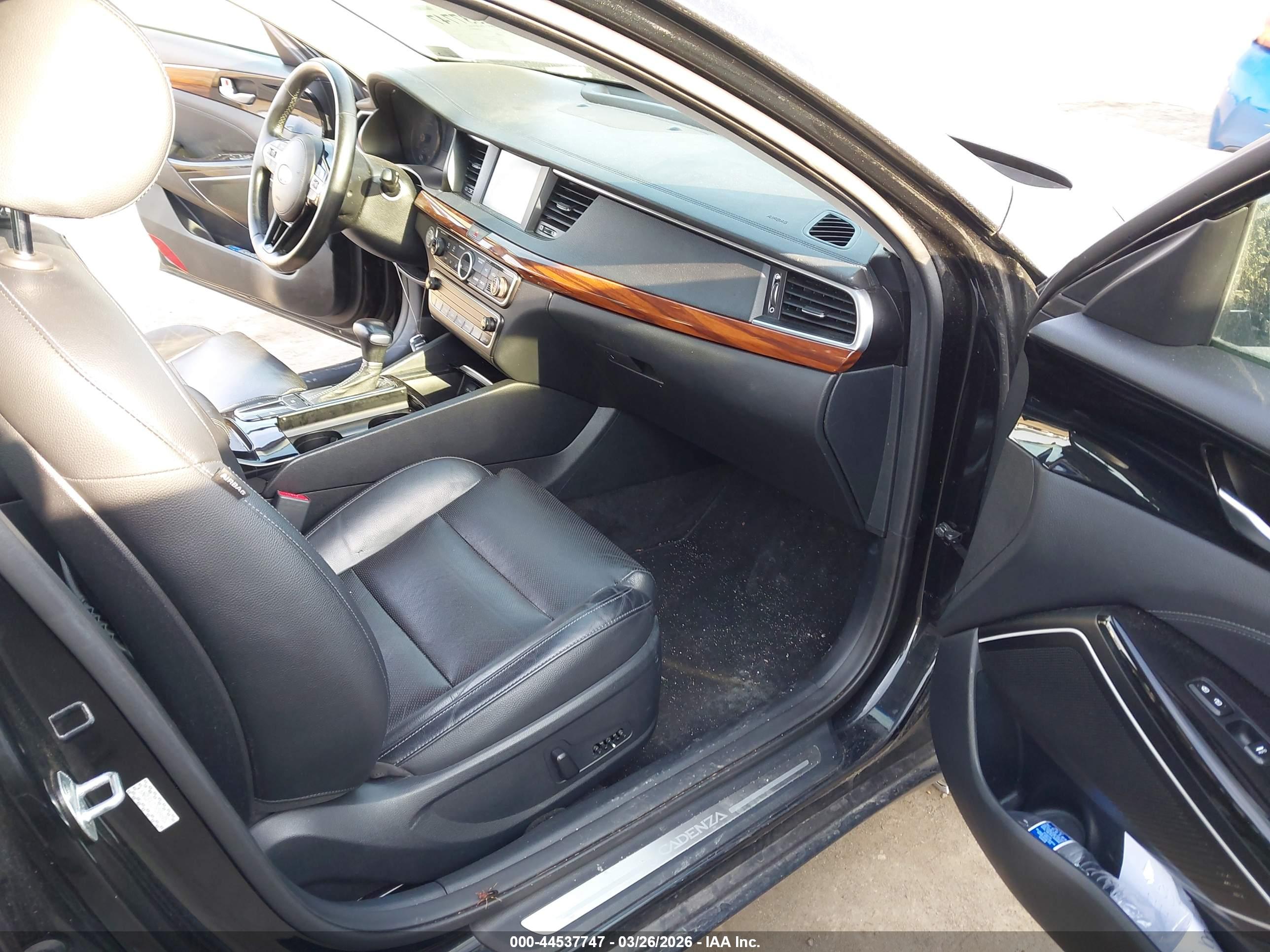 KIA CADENZA image 5