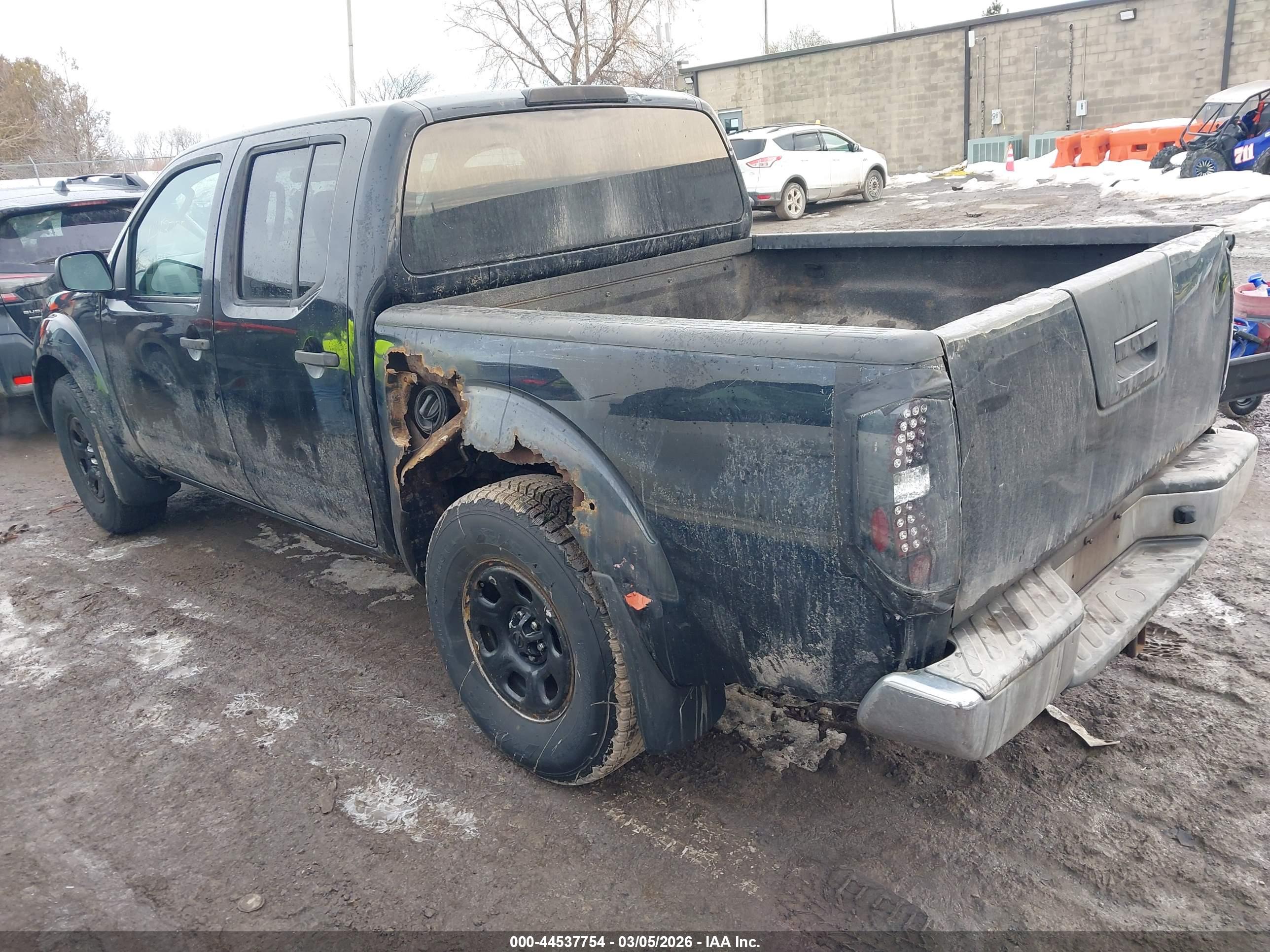NISSAN FRONTIER image 3