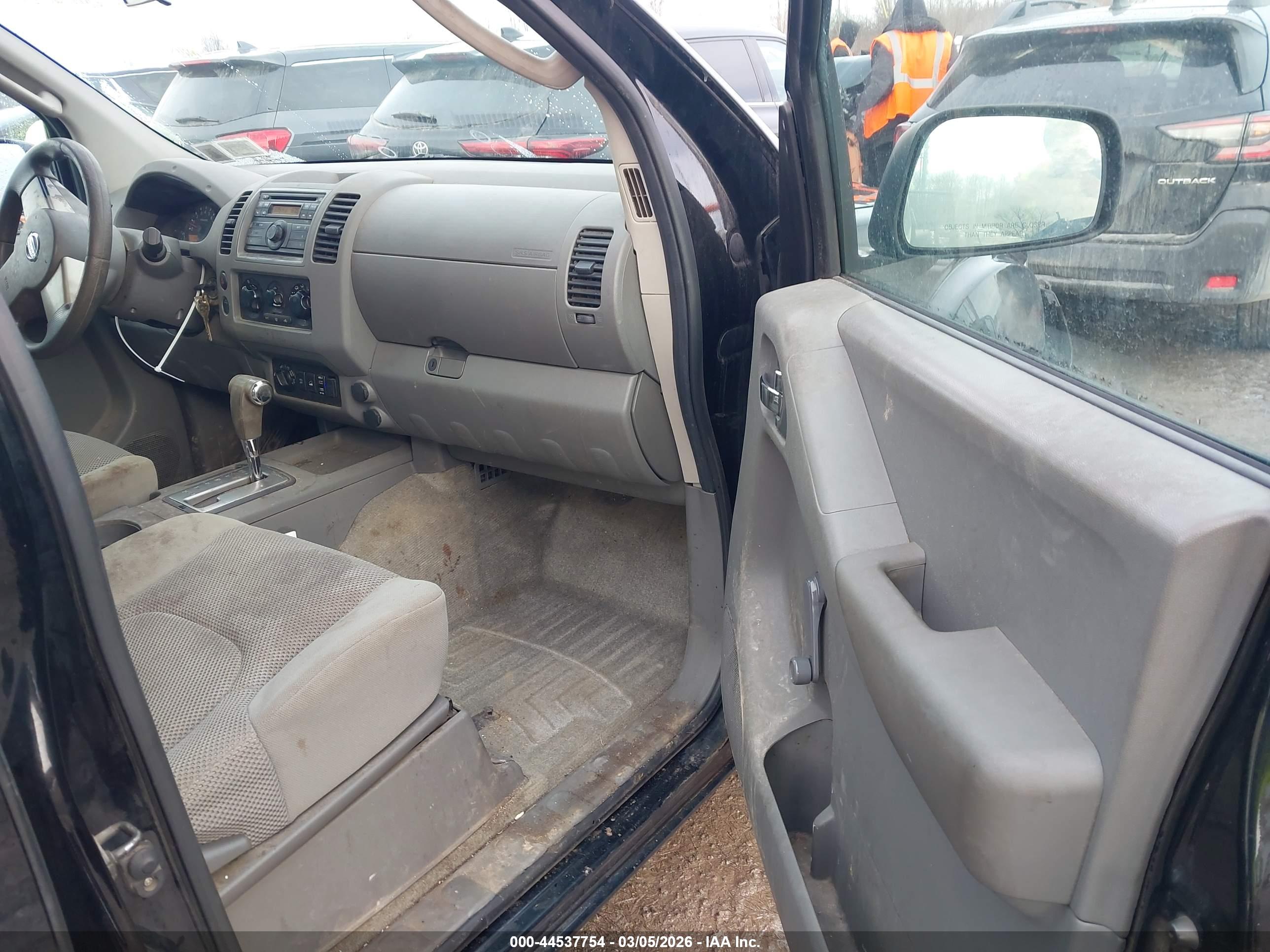 NISSAN FRONTIER image 5