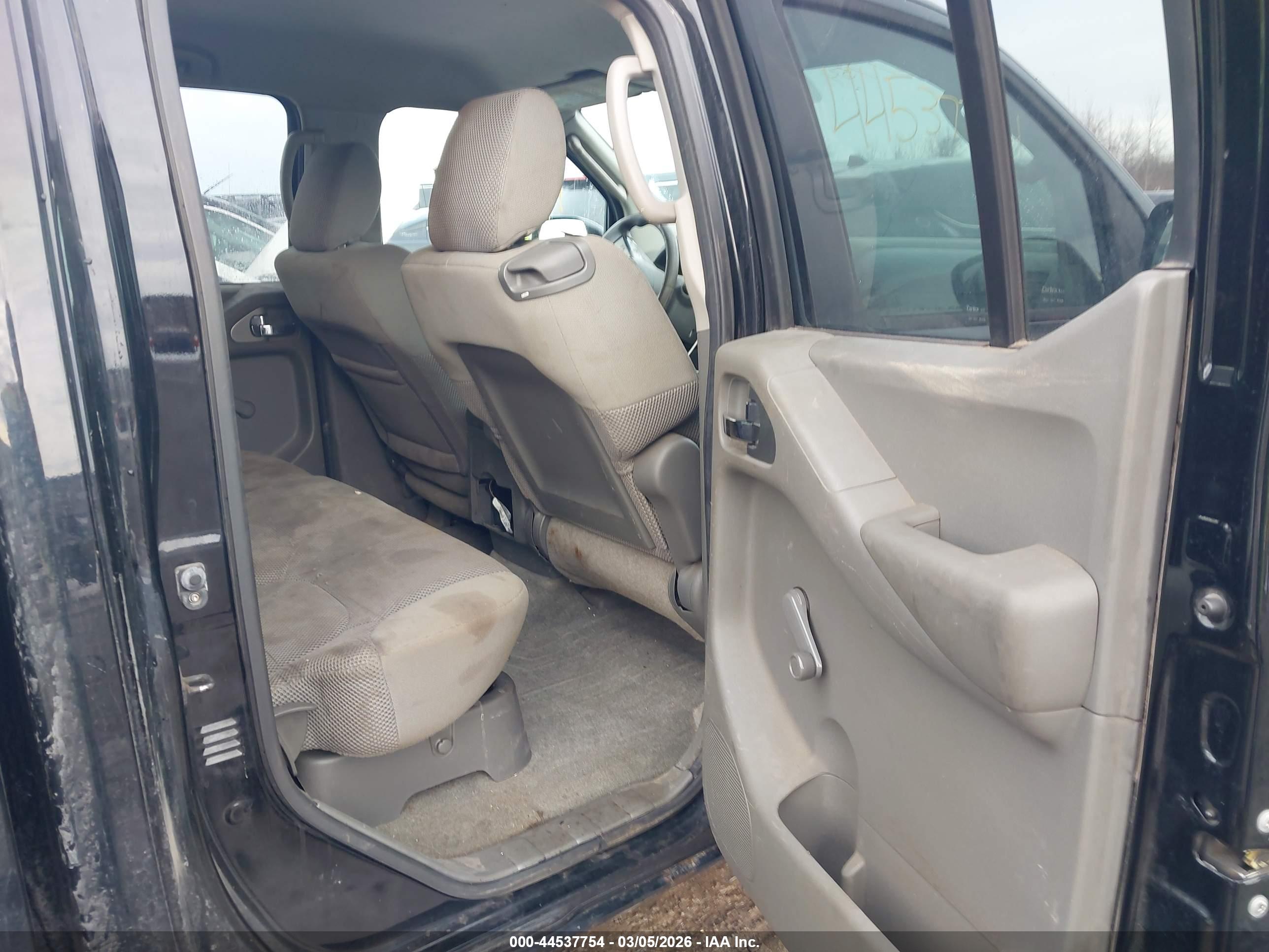 NISSAN FRONTIER image 8