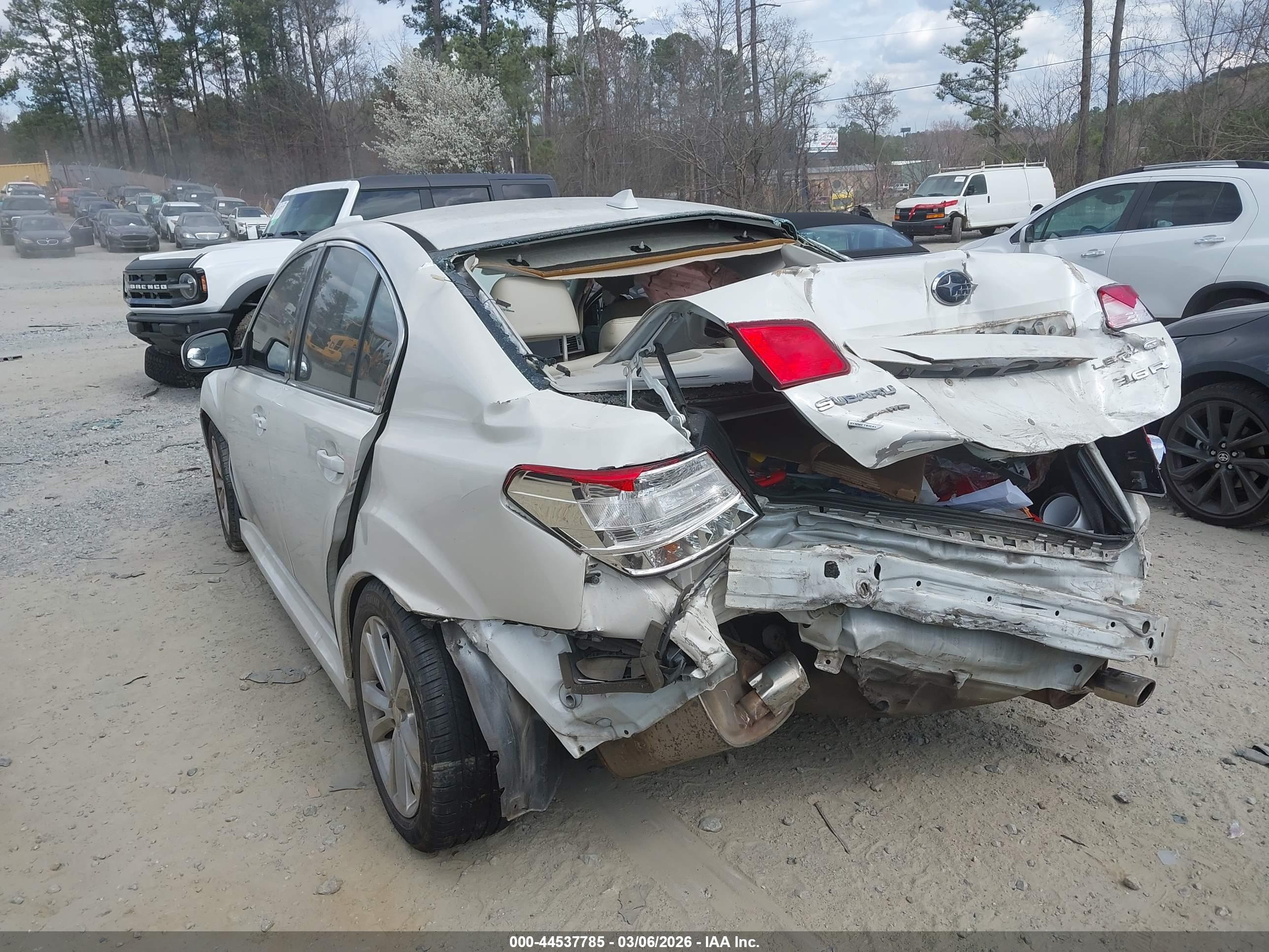 SUBARU LEGACY image 3