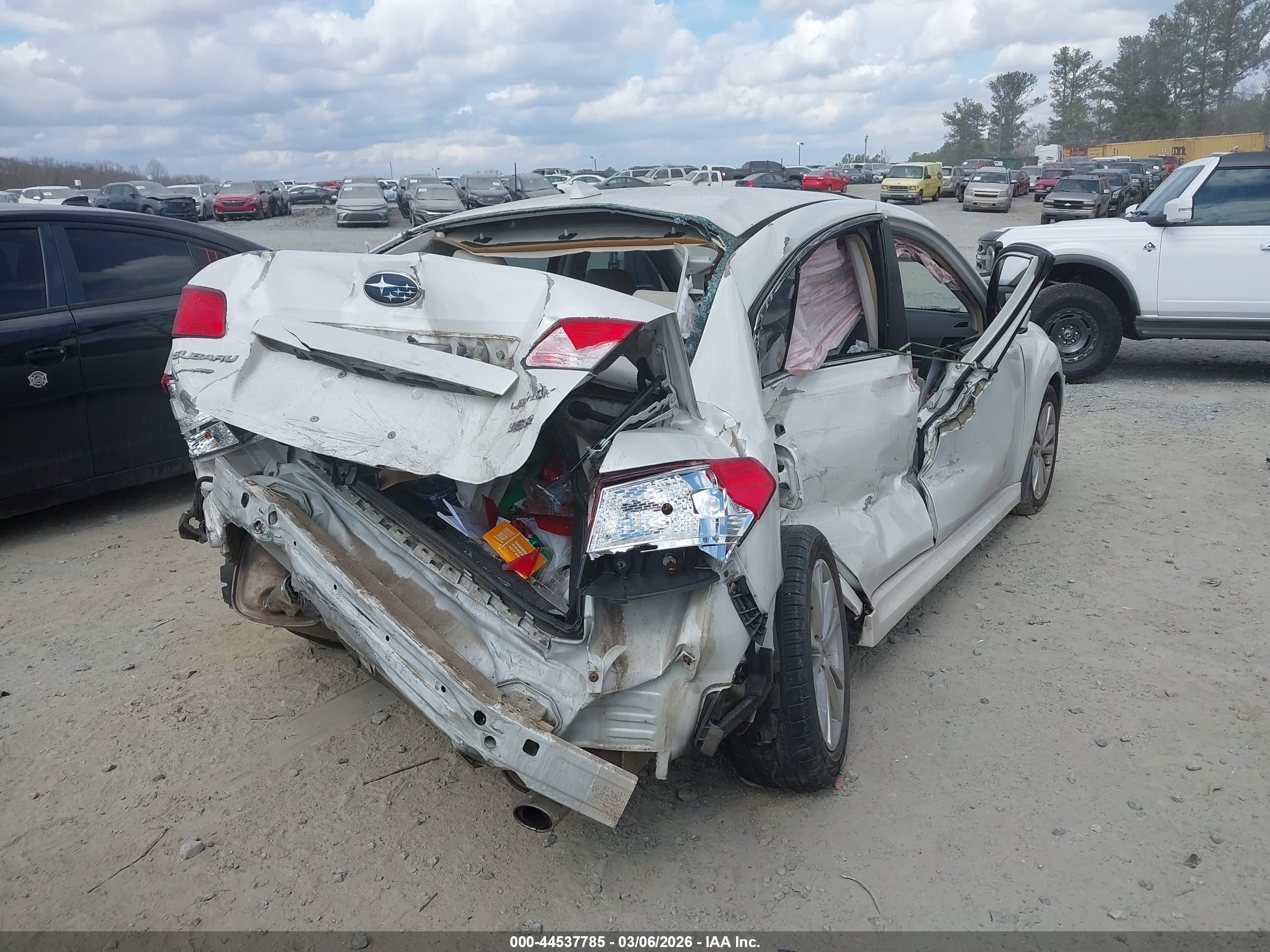 SUBARU LEGACY image 4