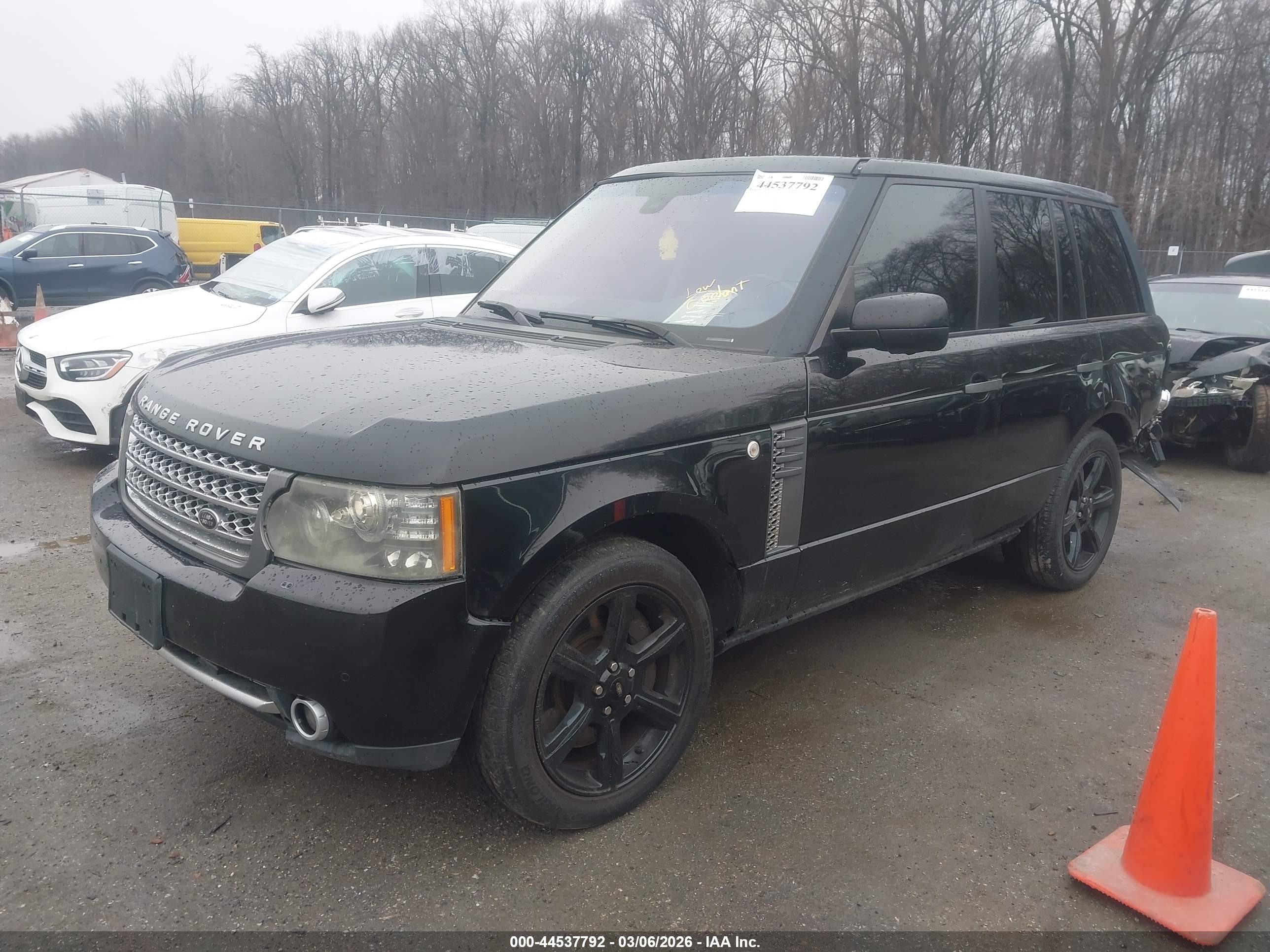 LAND ROVER image 2