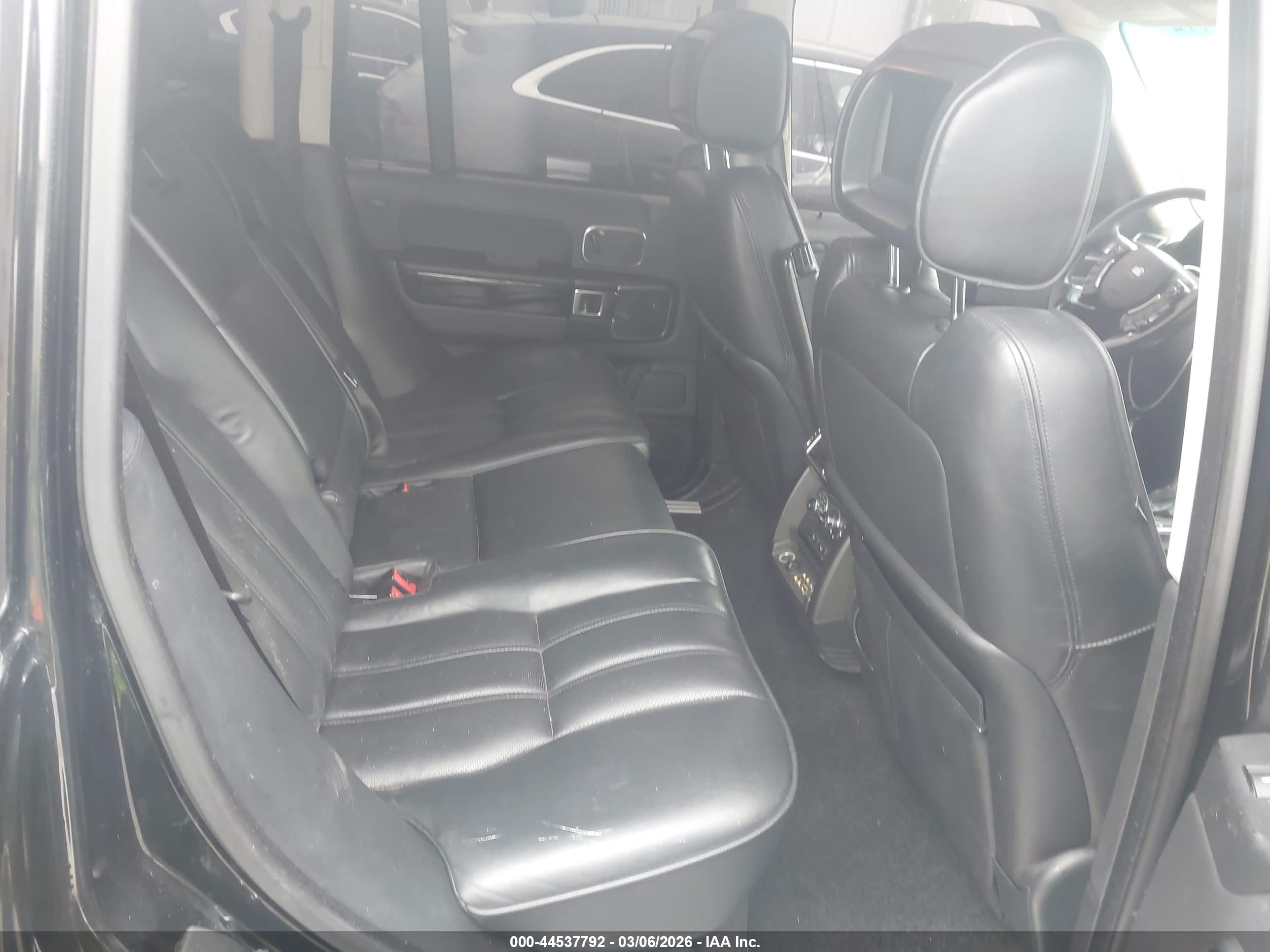 LAND ROVER image 8