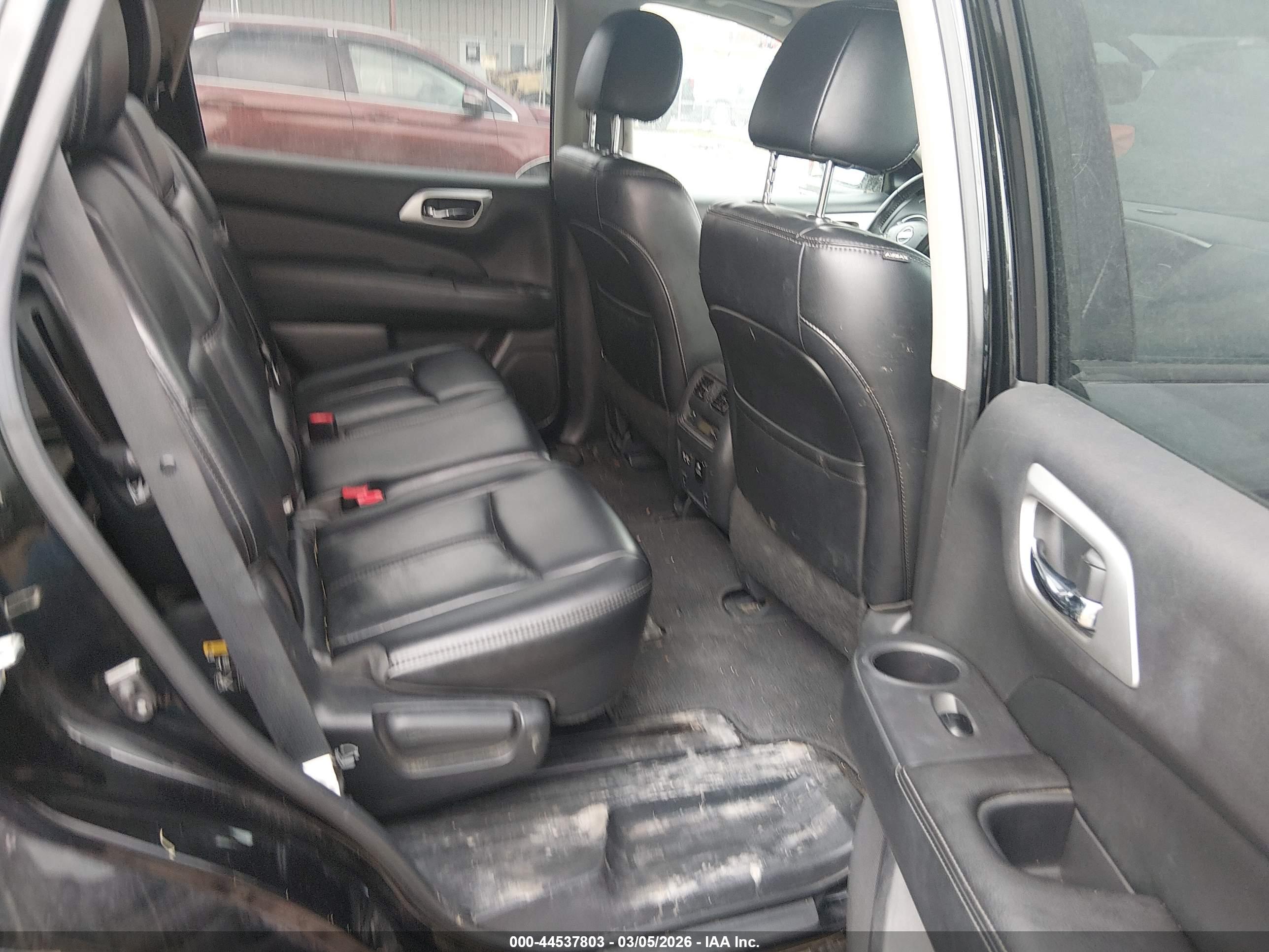 NISSAN PATHFINDER image 8