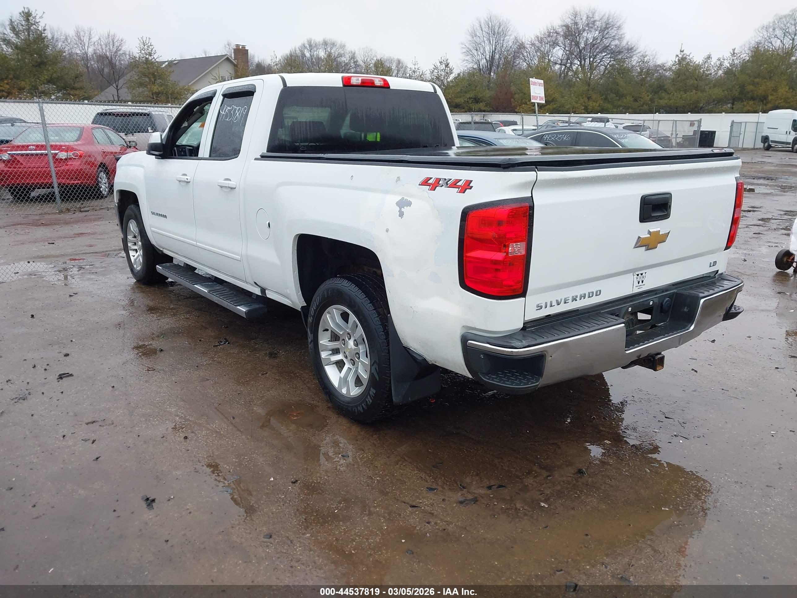 CHEVROLET SILVERADO image 3