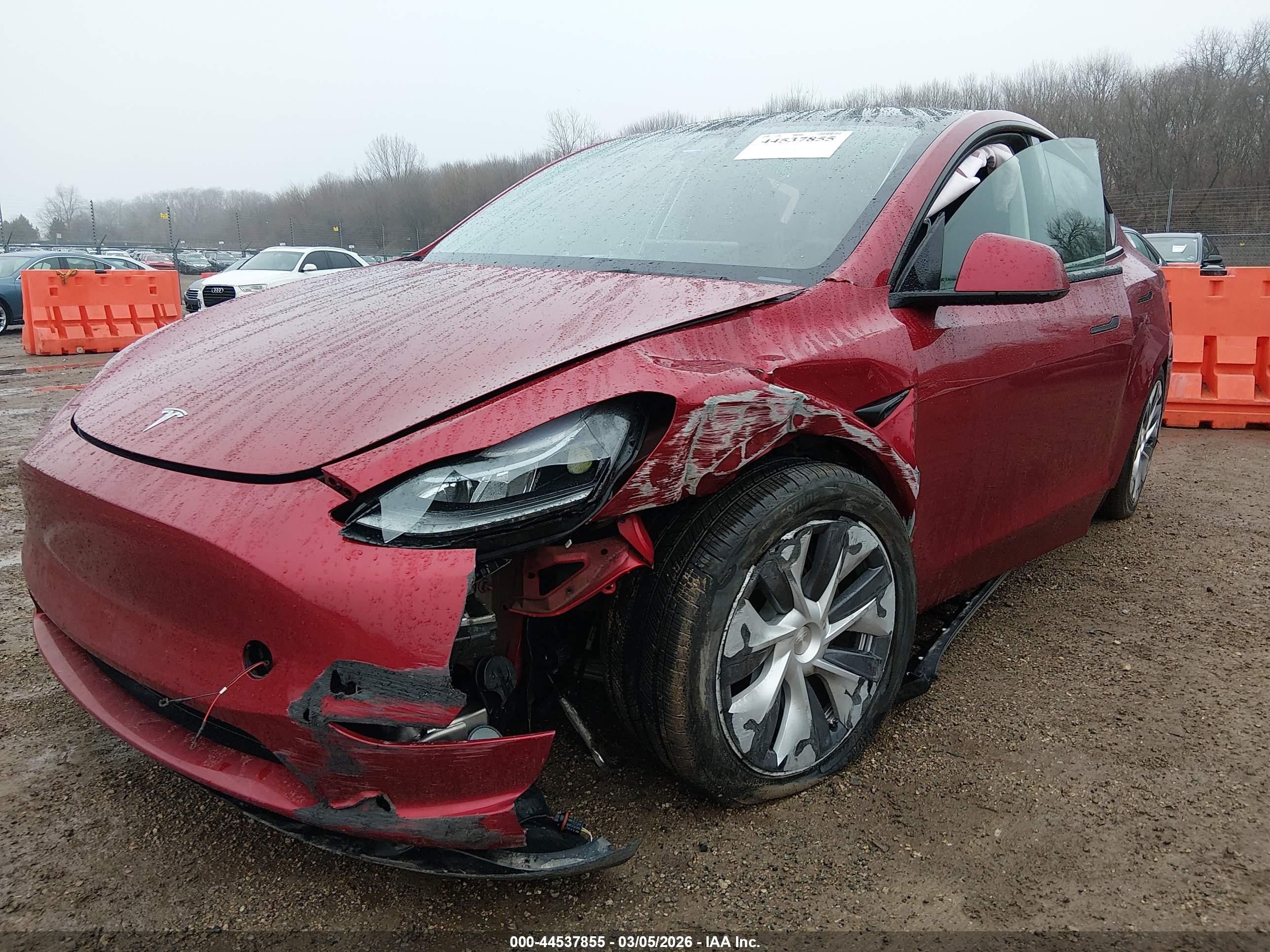 TESLA MODEL image 6