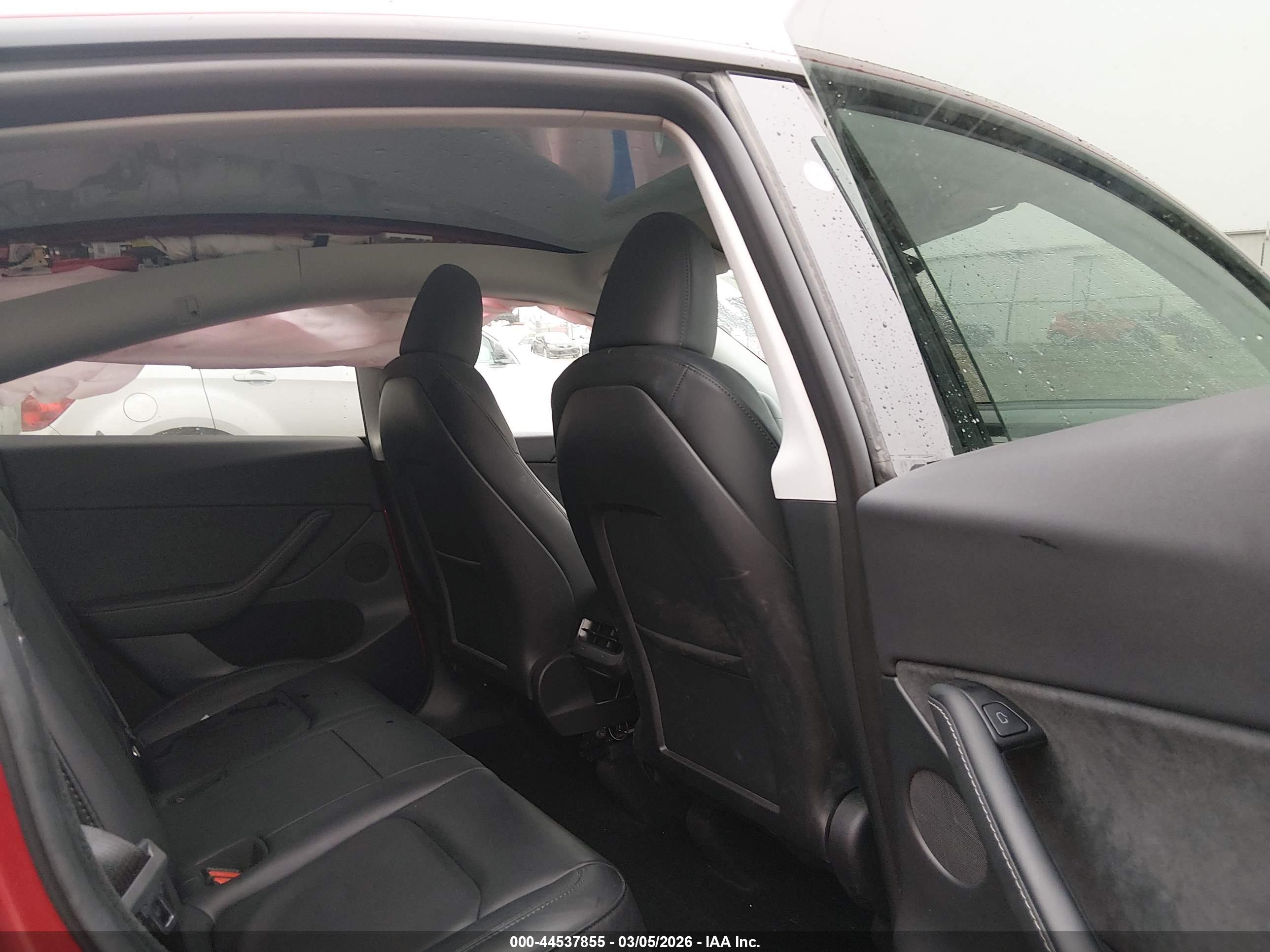 TESLA MODEL image 8