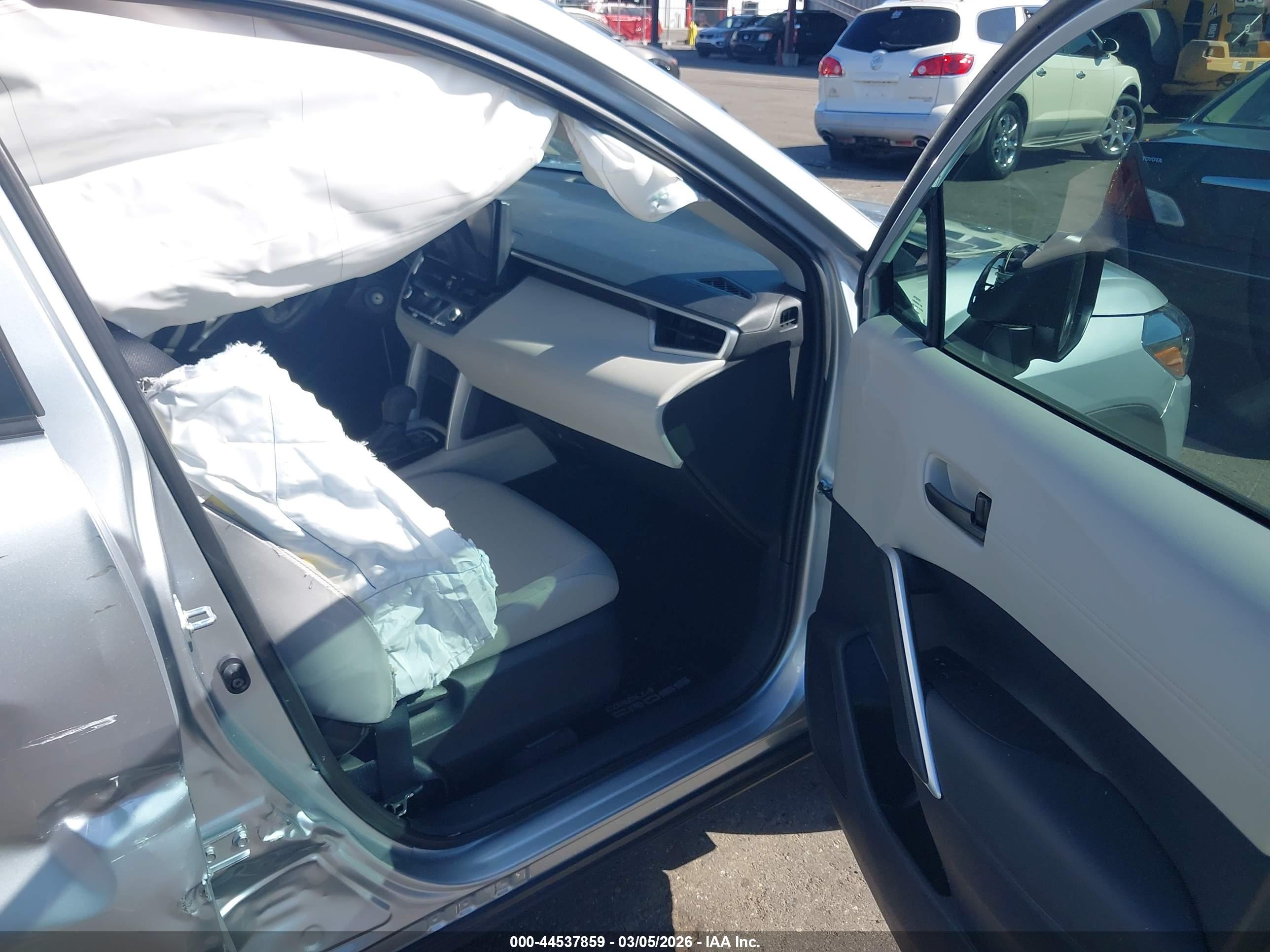 TOYOTA COROLLA image 5