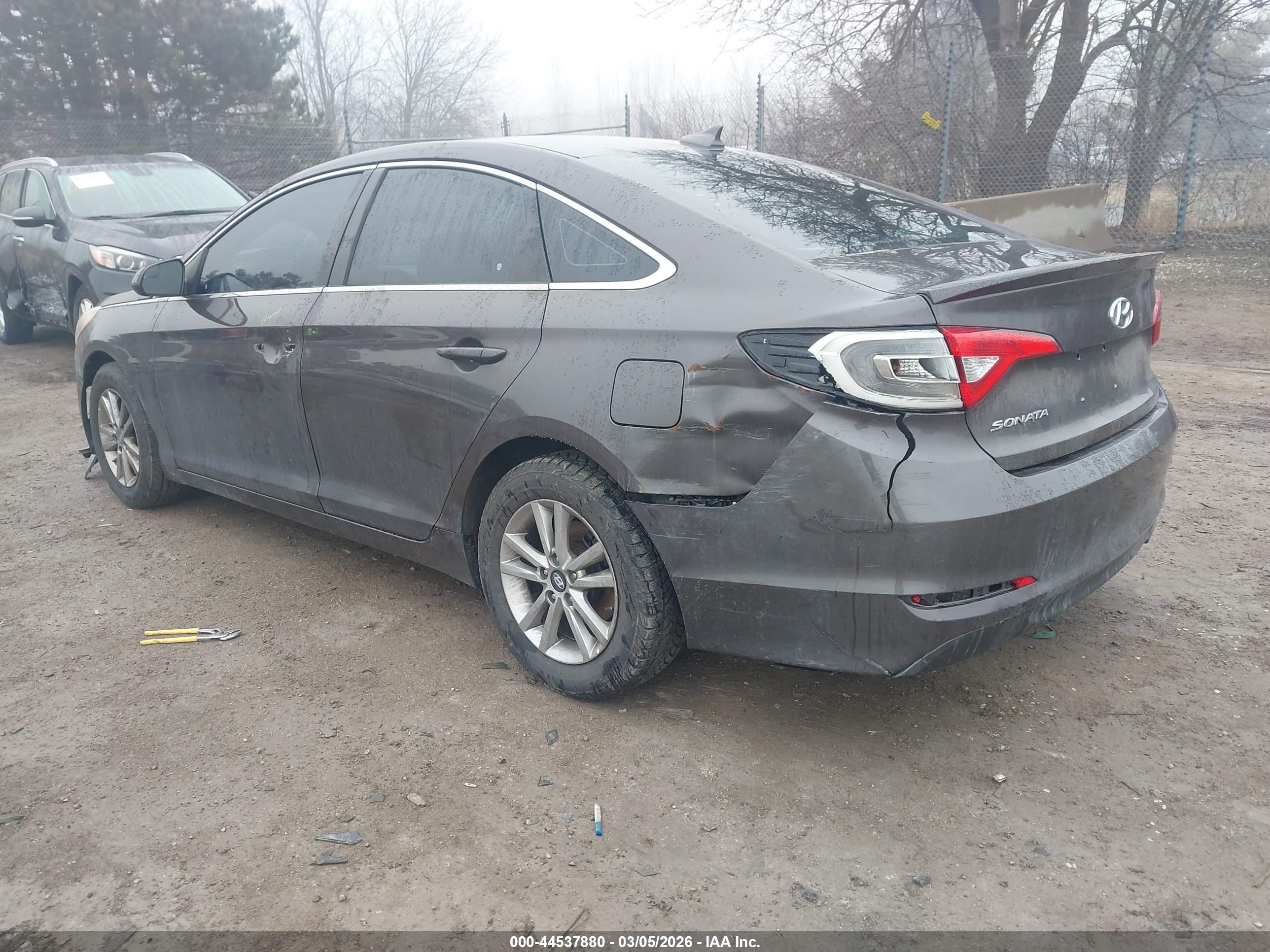 HYUNDAI SONATA image 3