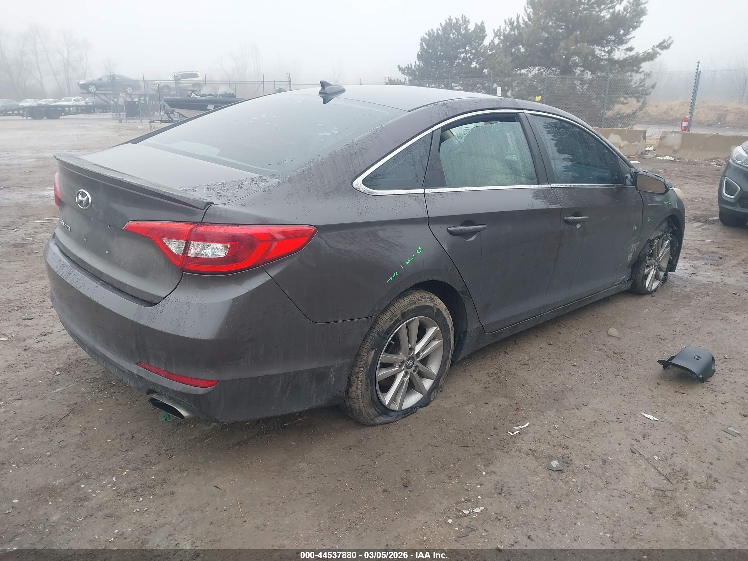 HYUNDAI SONATA image 4