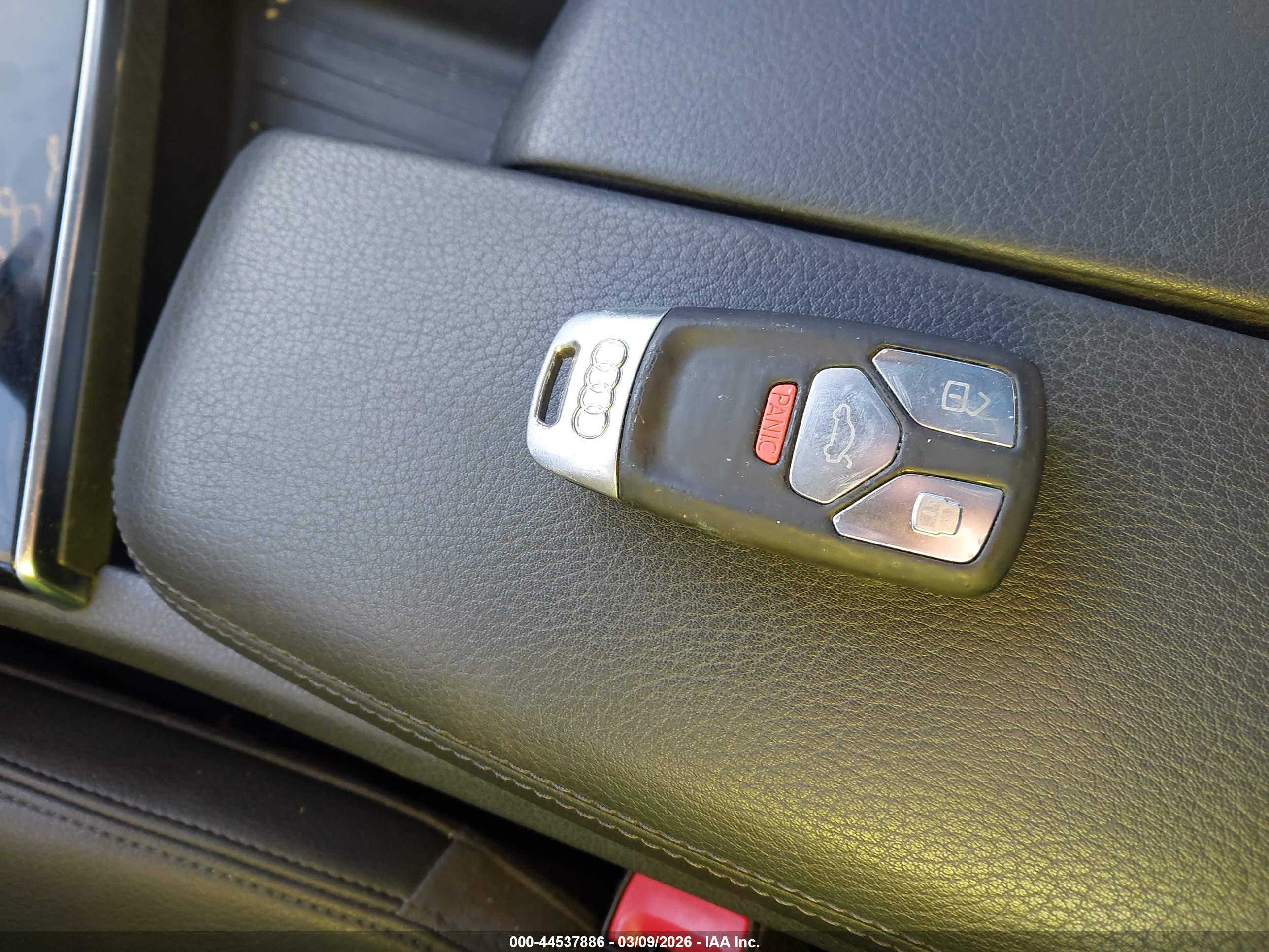AUDI Q7 image 11
