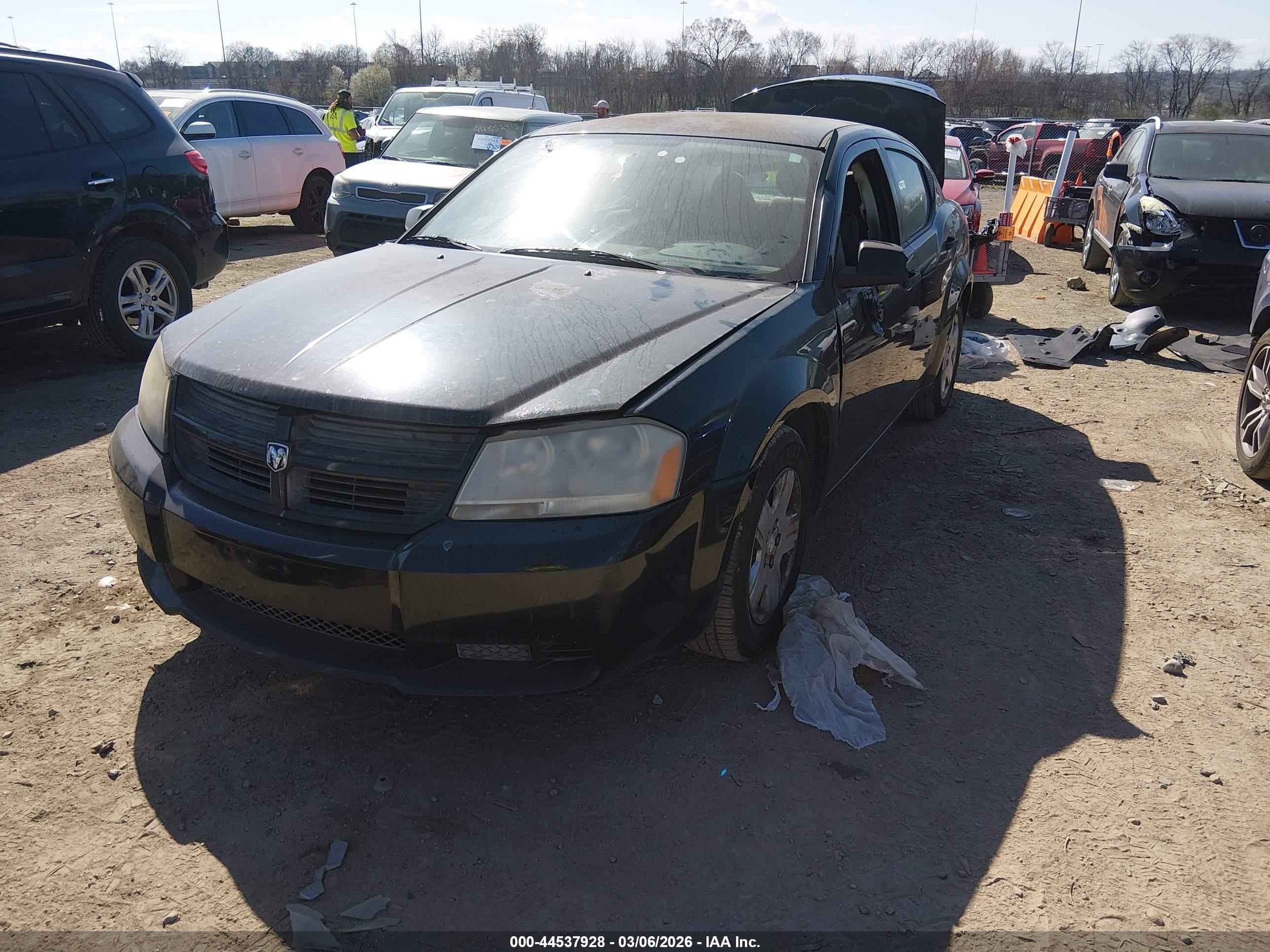 DODGE AVENGER image 2