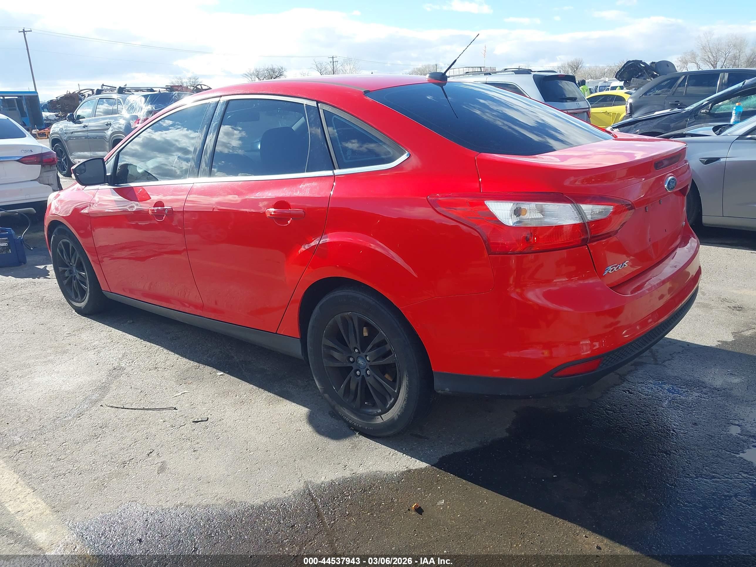 FORD FOCUS image 3