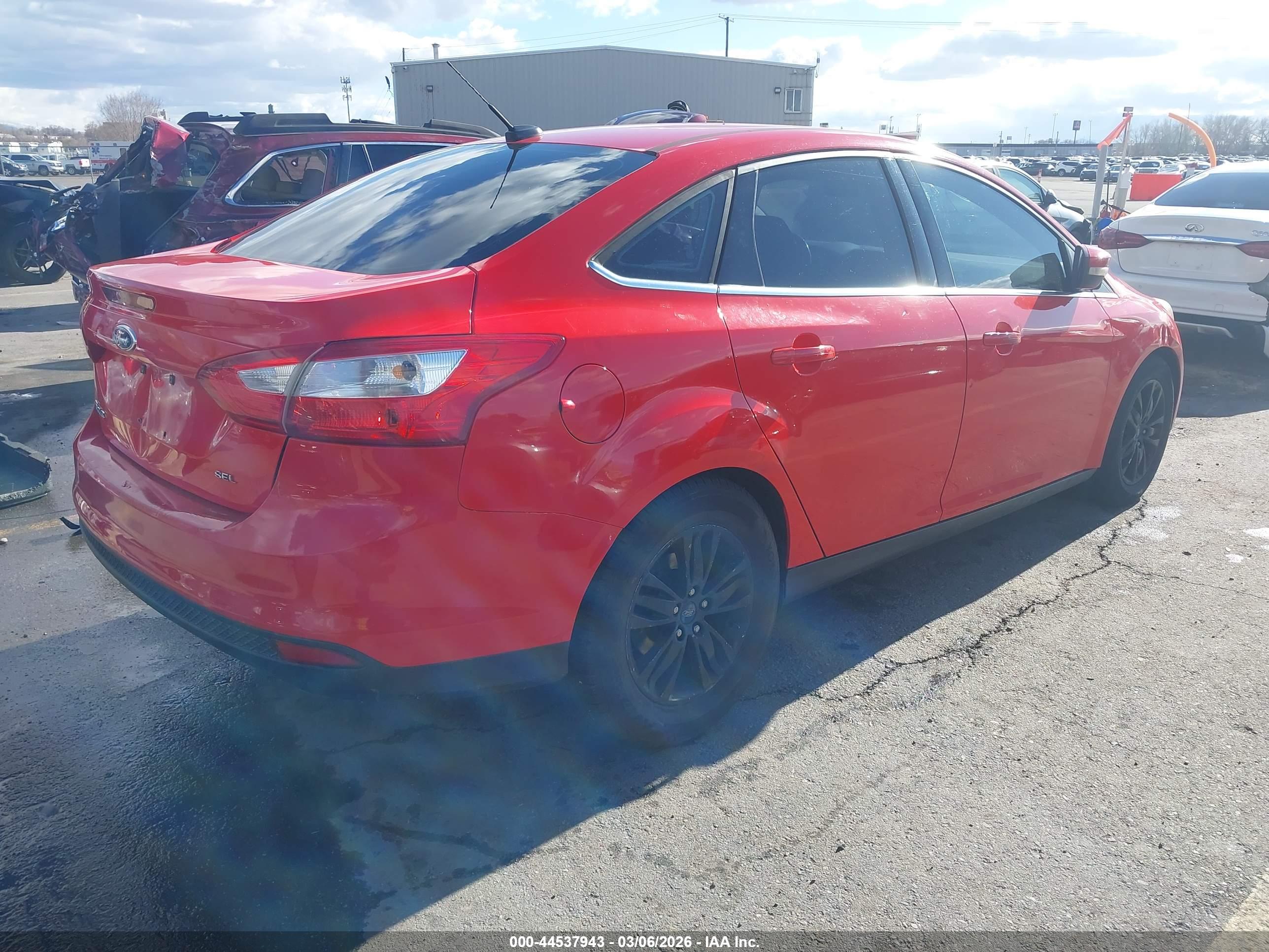 FORD FOCUS image 4