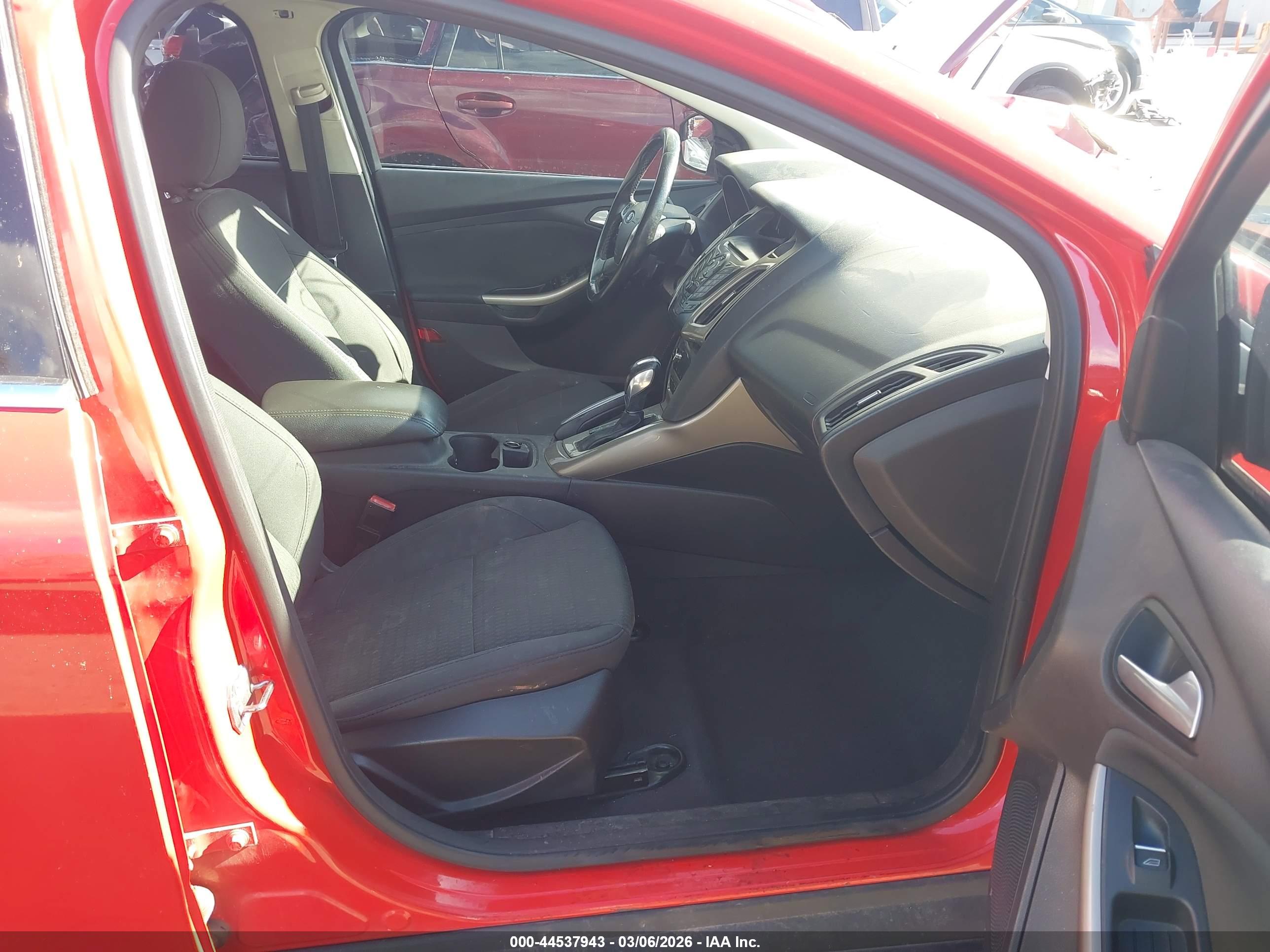 FORD FOCUS image 5