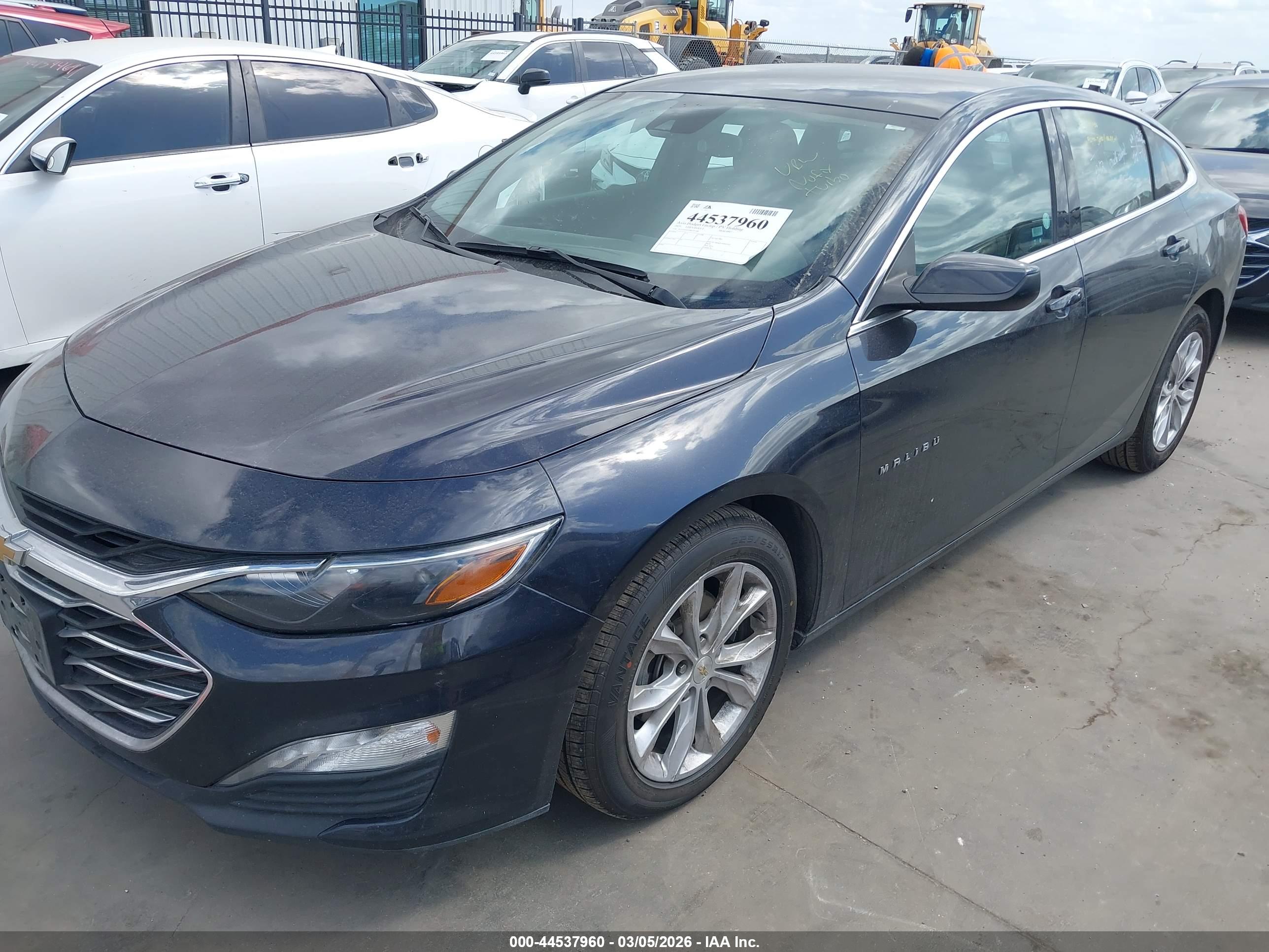 CHEVROLET MALIBU image 2