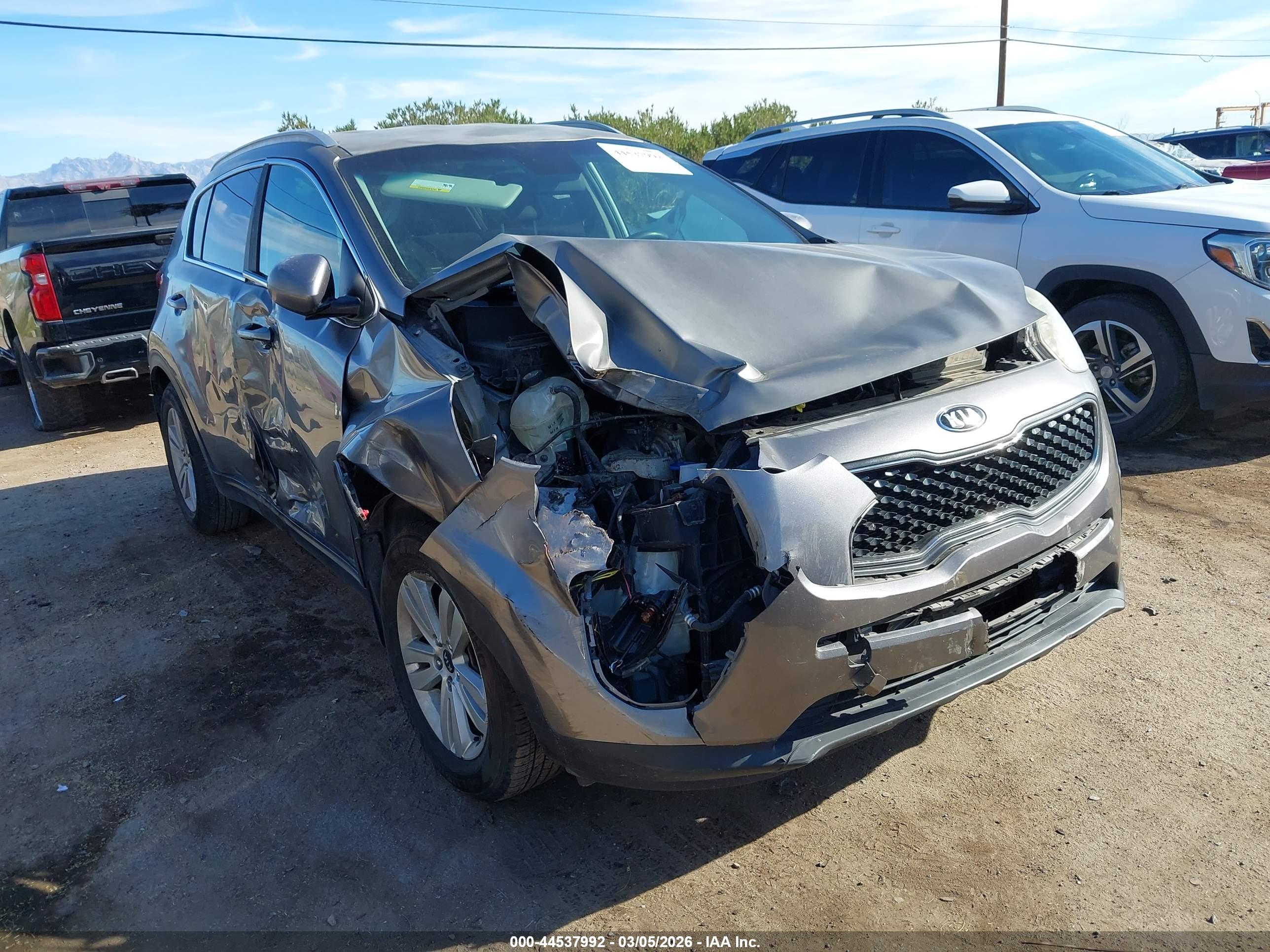 KIA SPORTAGE image 6