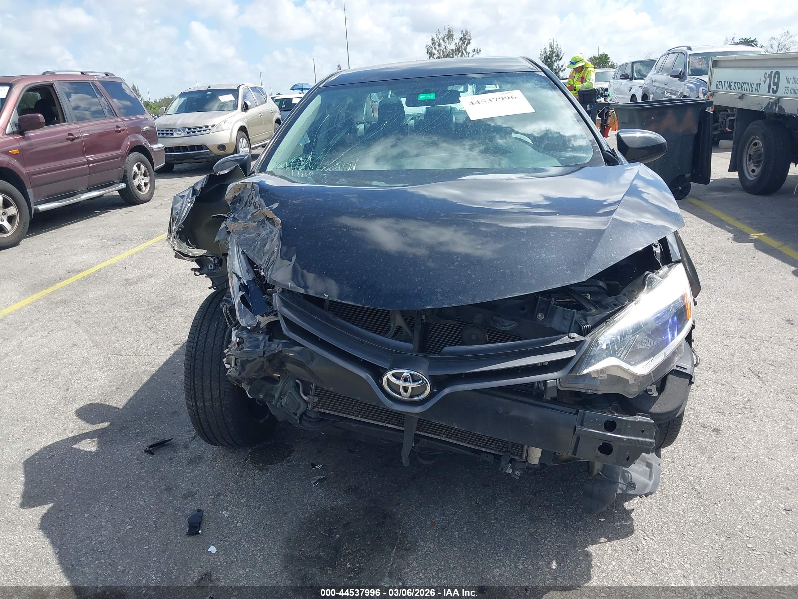 TOYOTA COROLLA image 6