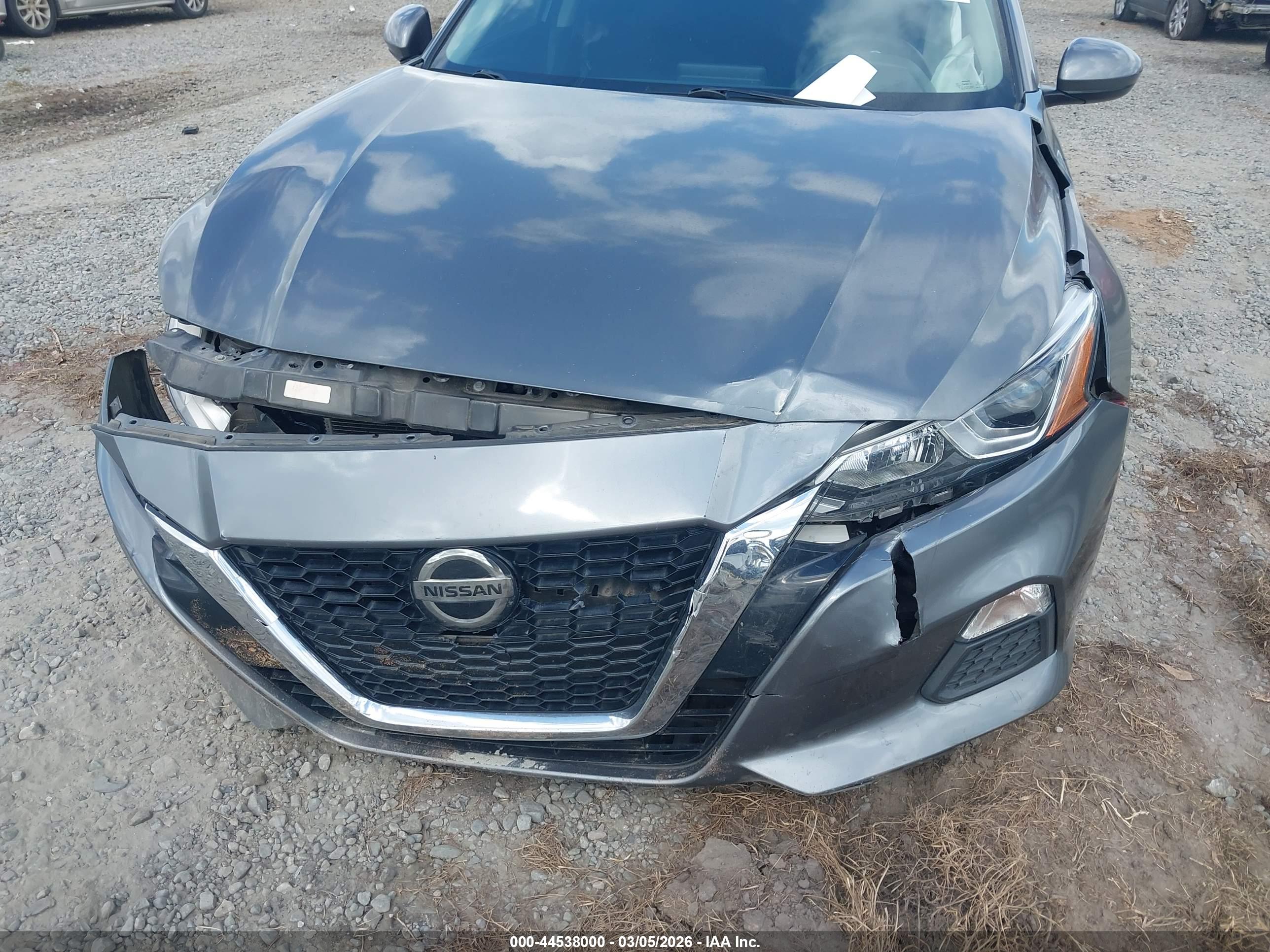 NISSAN ALTIMA image 6