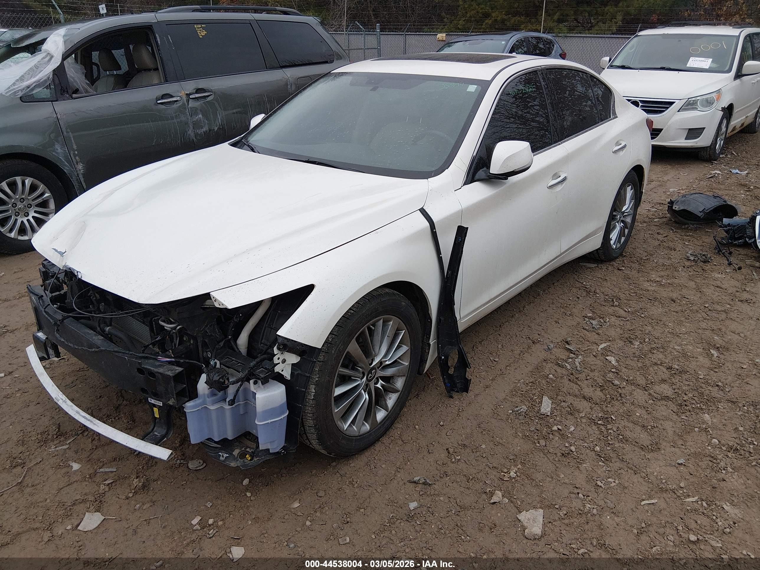 INFINITI Q50 image 2