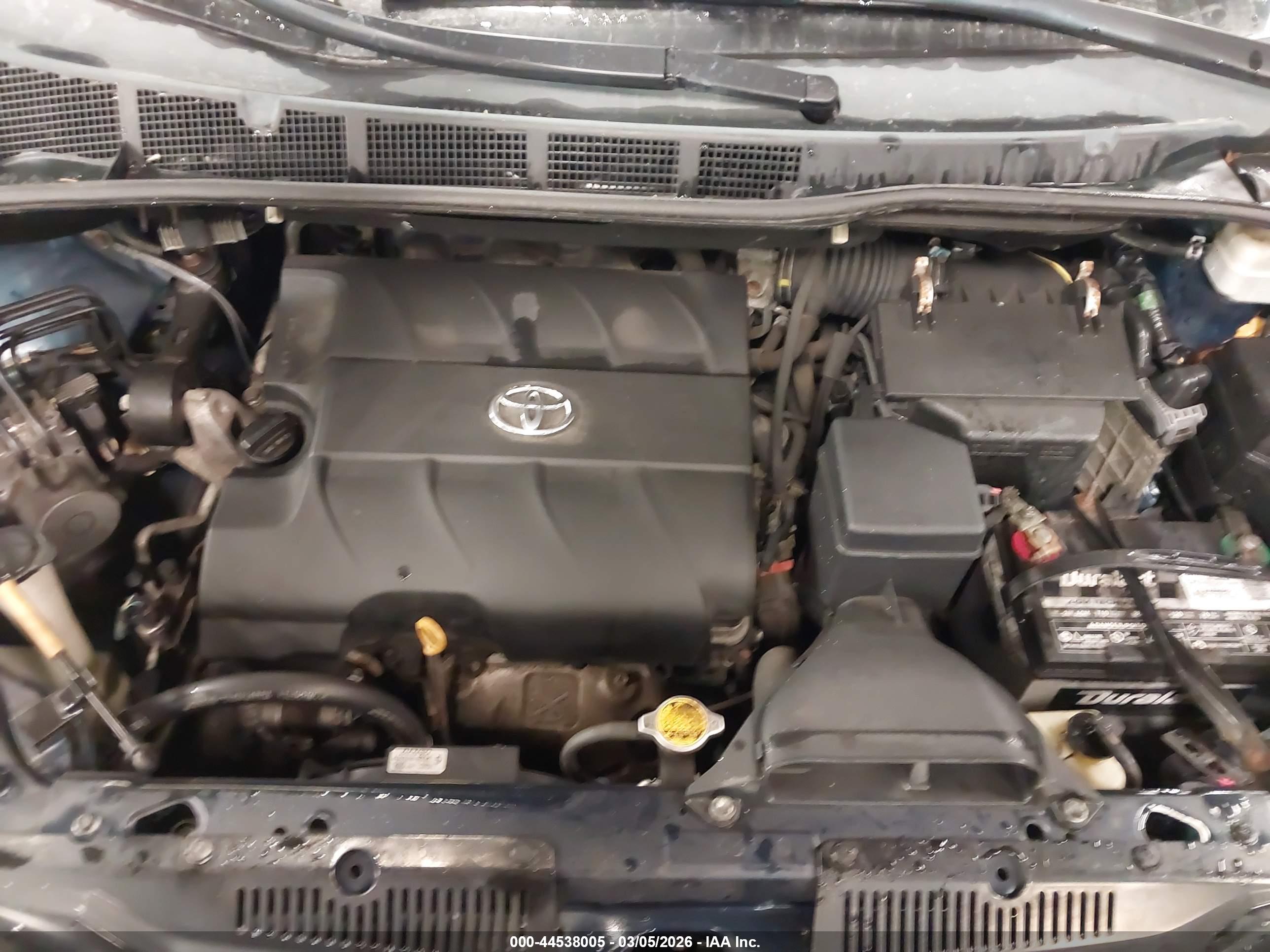 TOYOTA SIENNA image 10