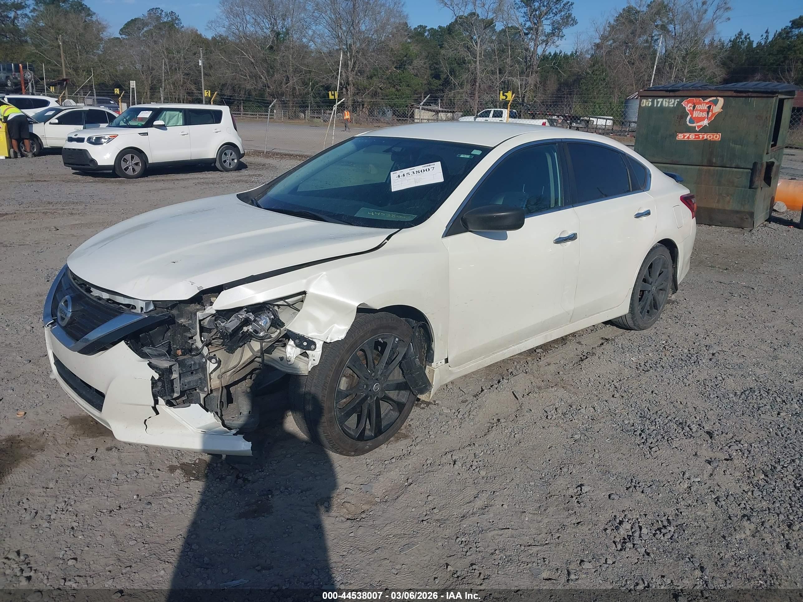 NISSAN ALTIMA image 2