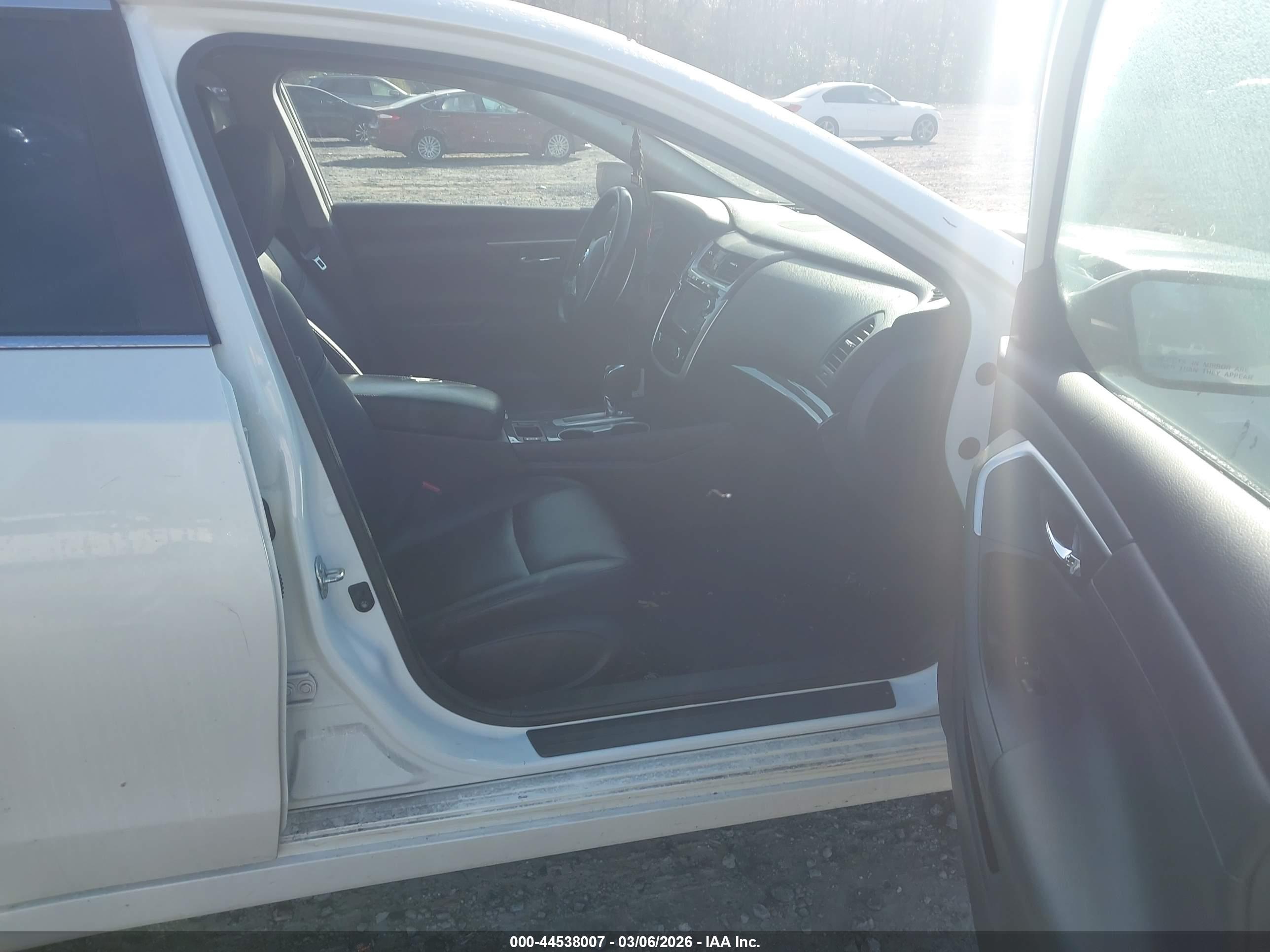NISSAN ALTIMA image 5