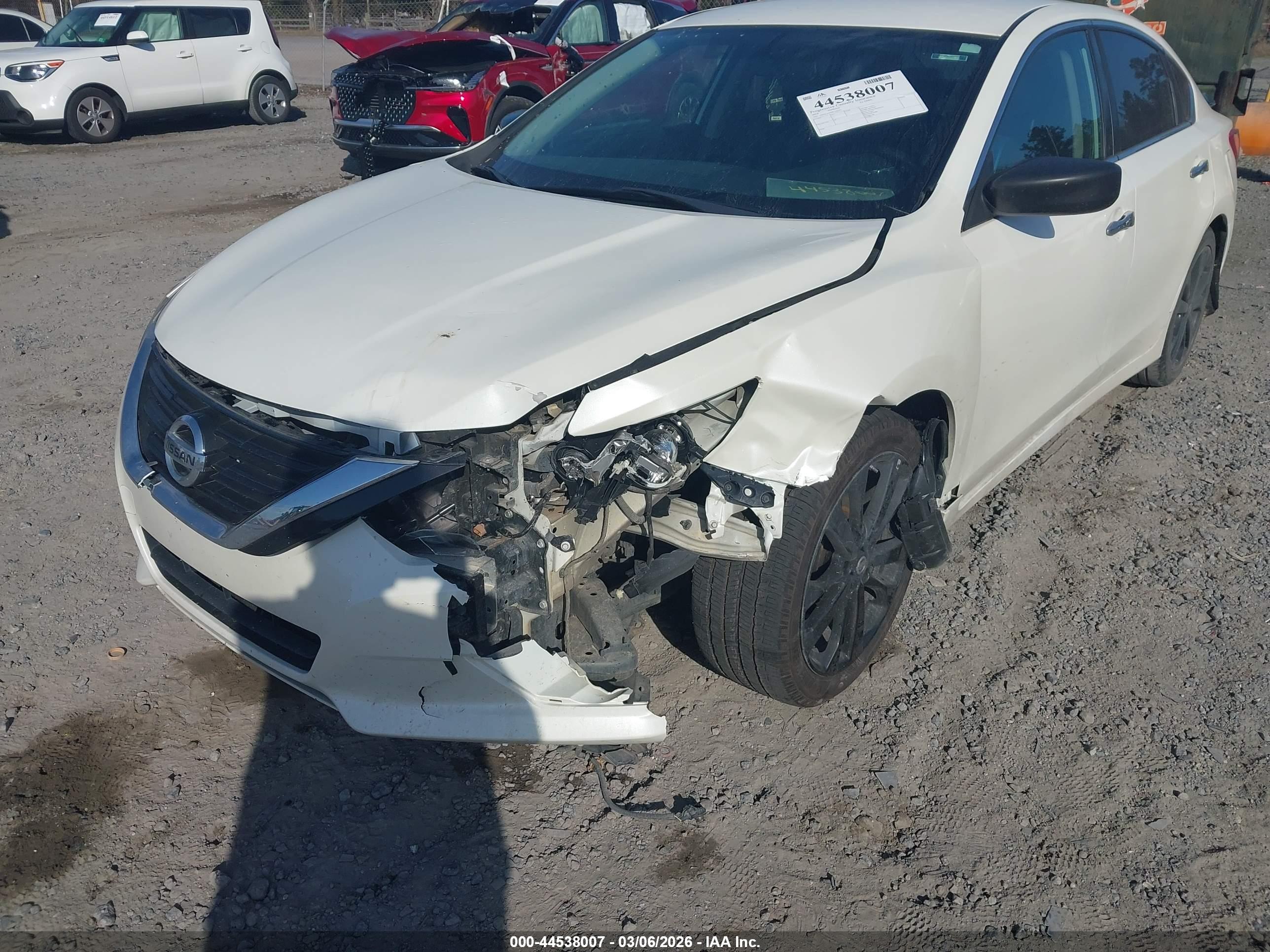 NISSAN ALTIMA image 6