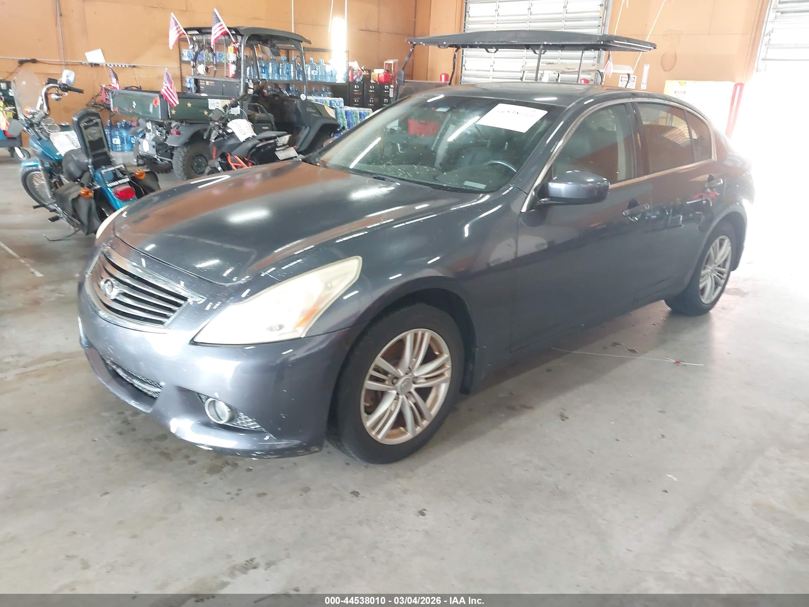 INFINITI G25X image 2