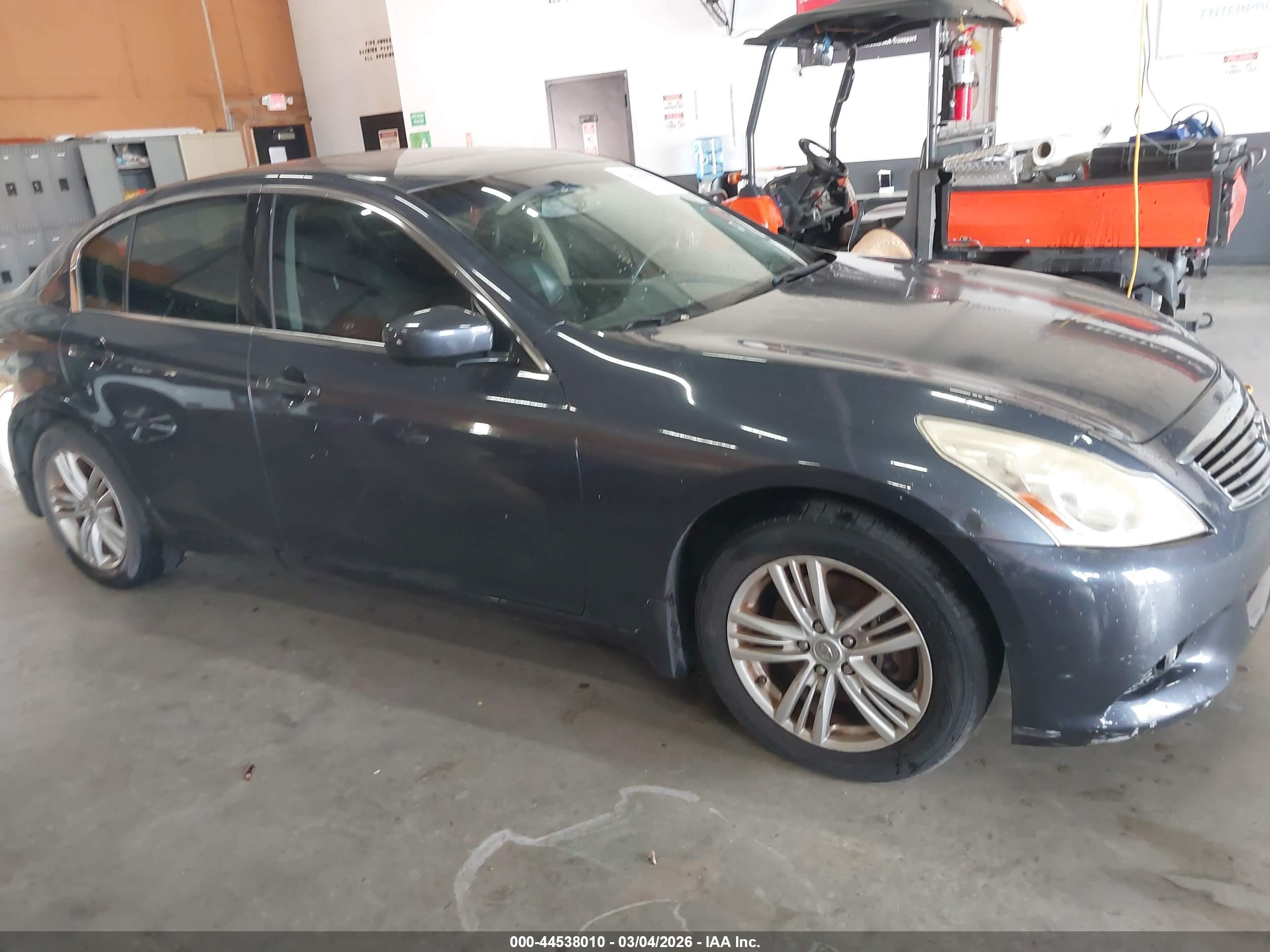 INFINITI G25X image 6