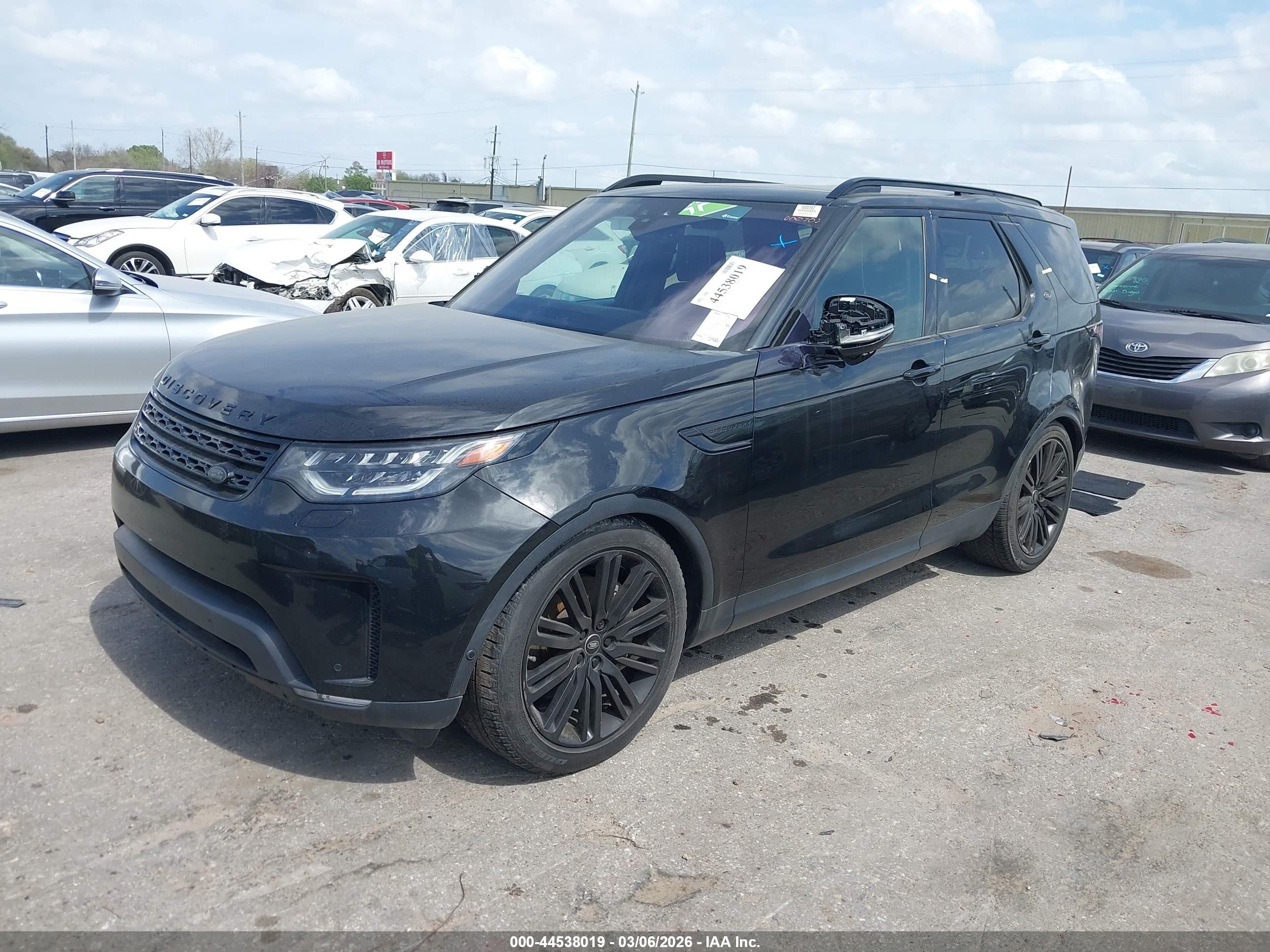 LAND ROVER image 2