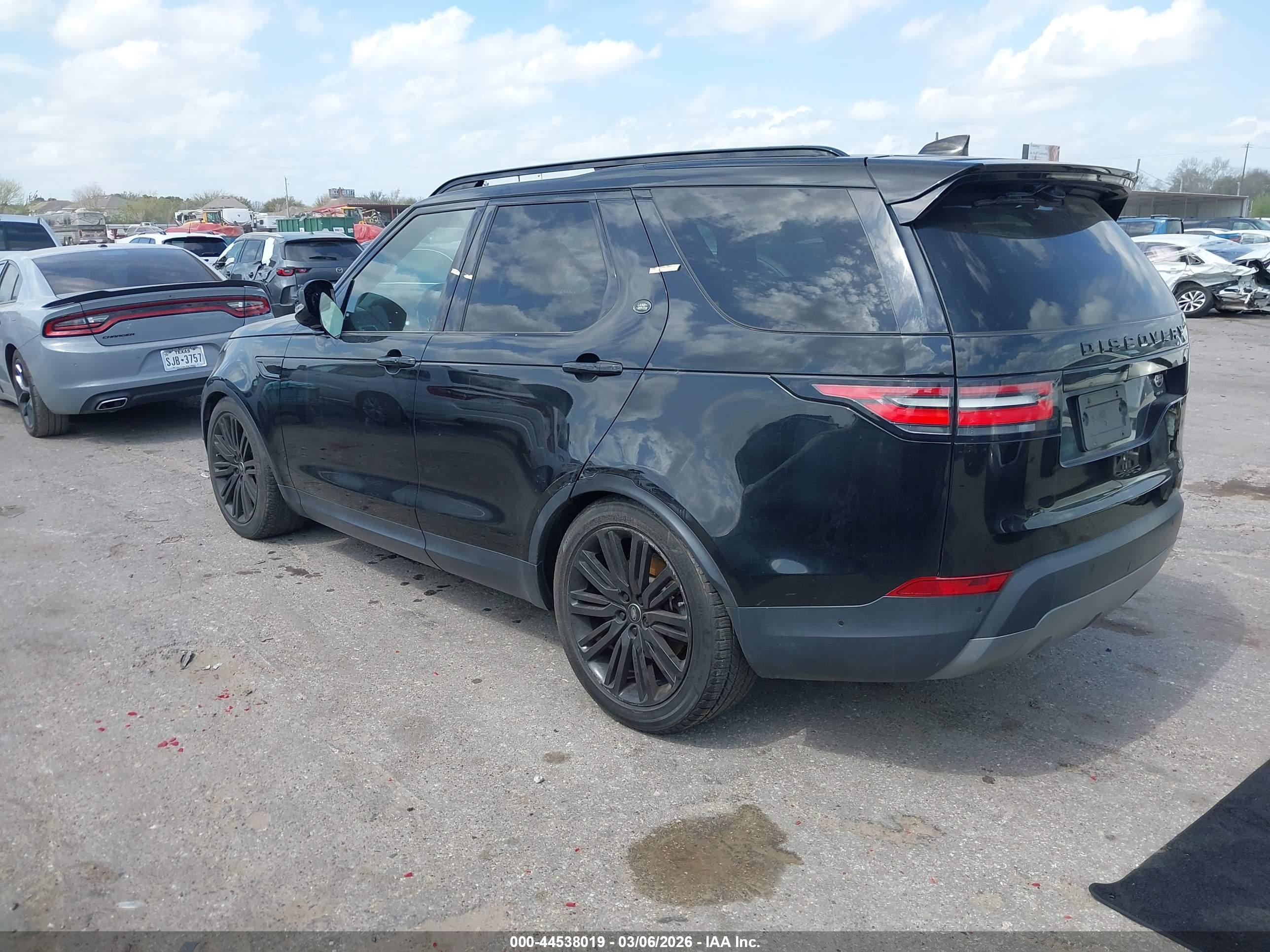 LAND ROVER image 3