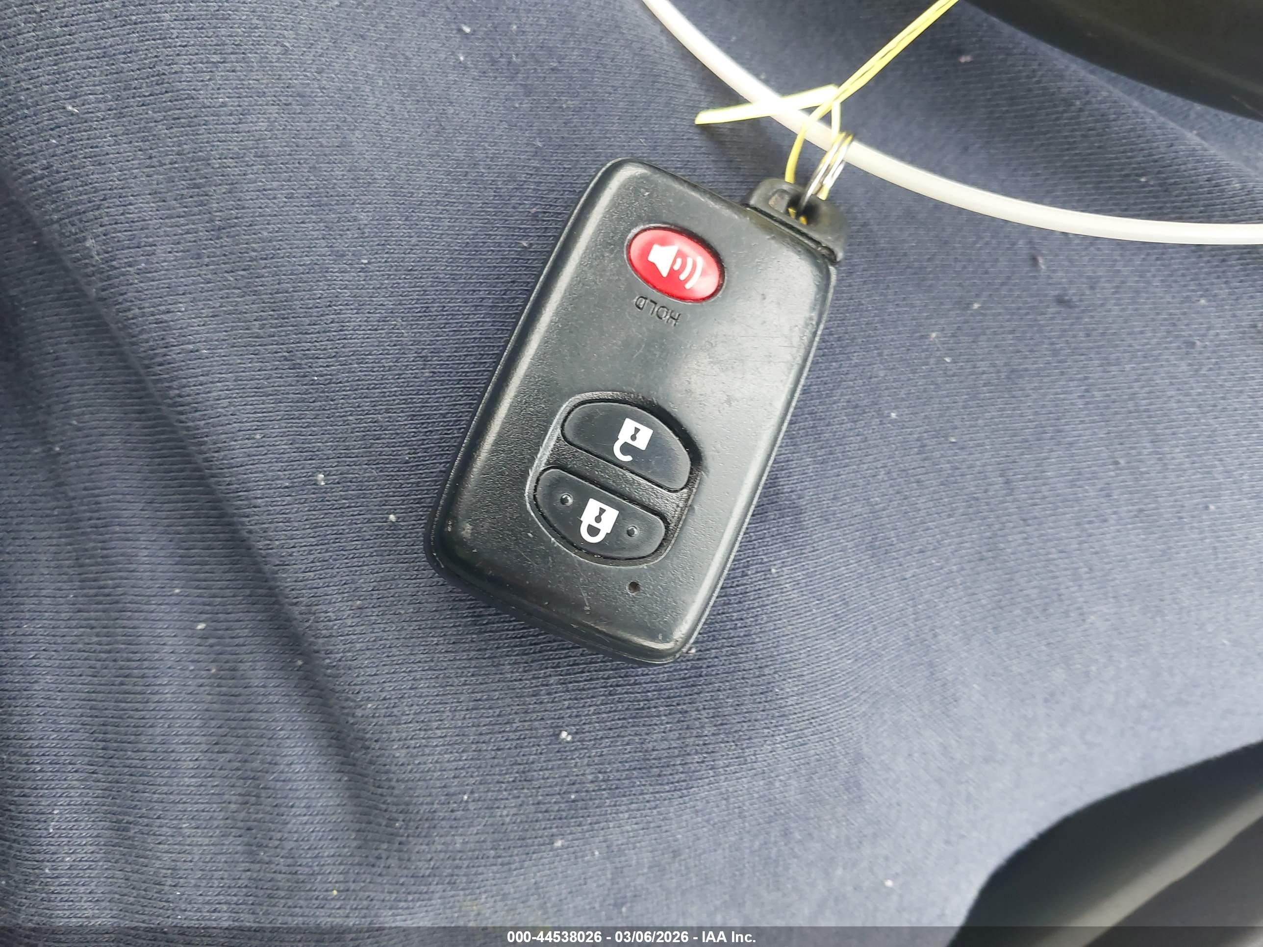 TOYOTA PRIUS image 11