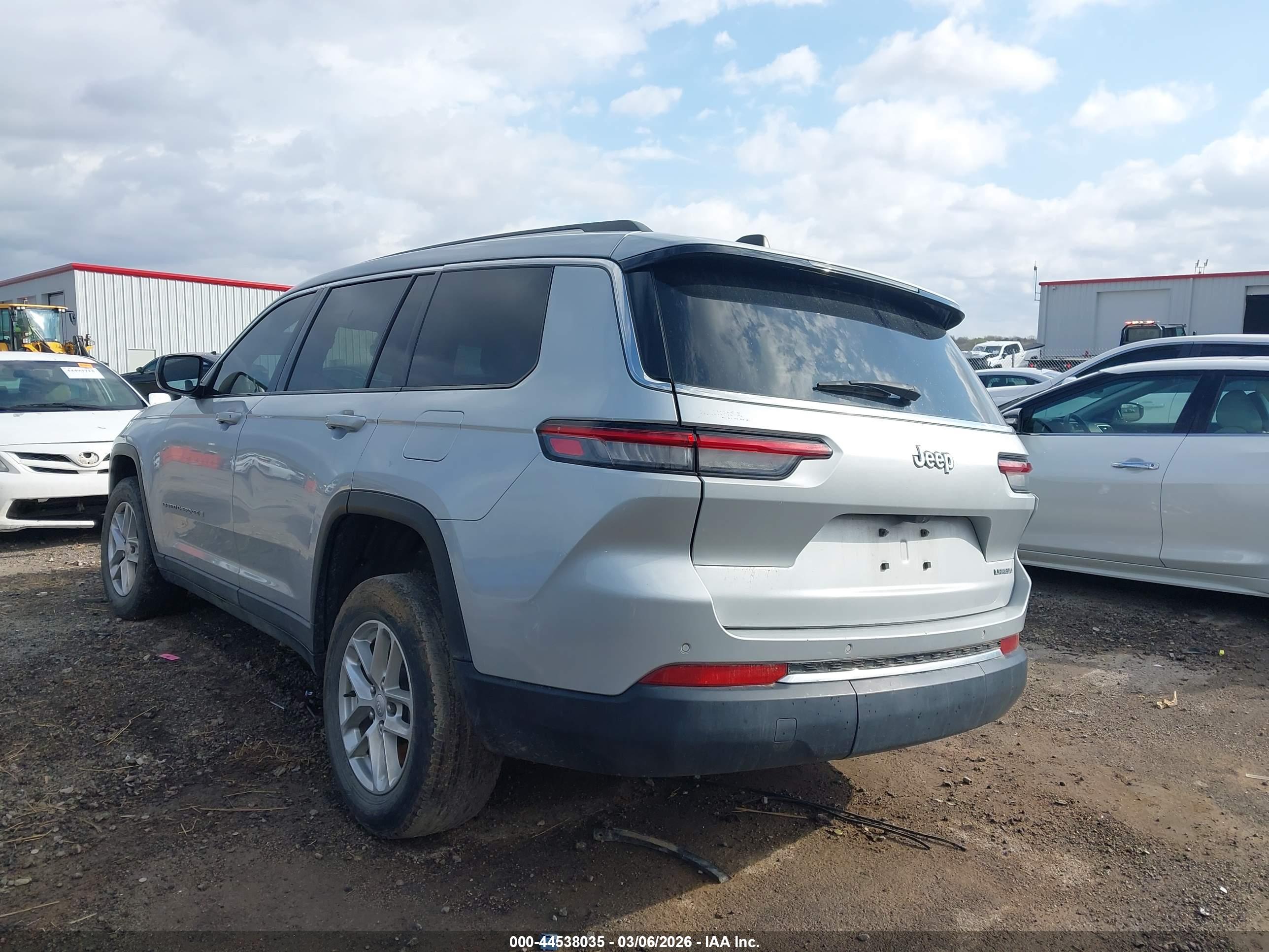 JEEP GRAND image 3