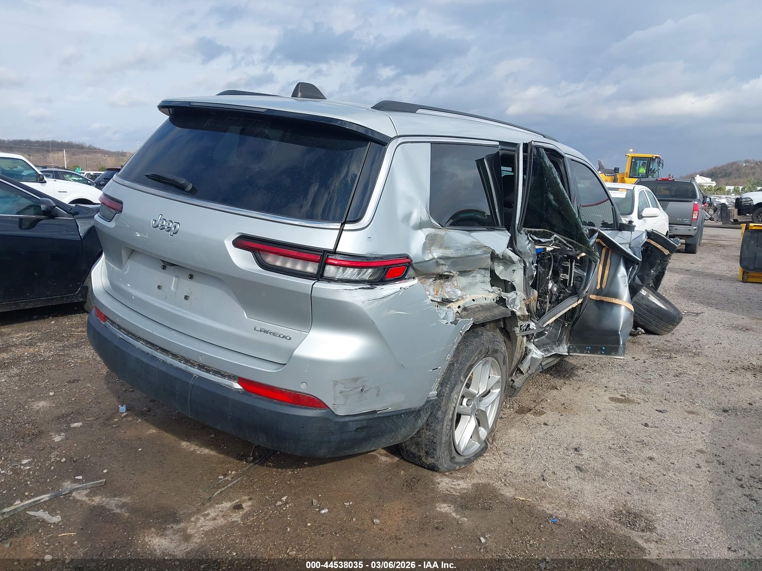 JEEP GRAND image 4
