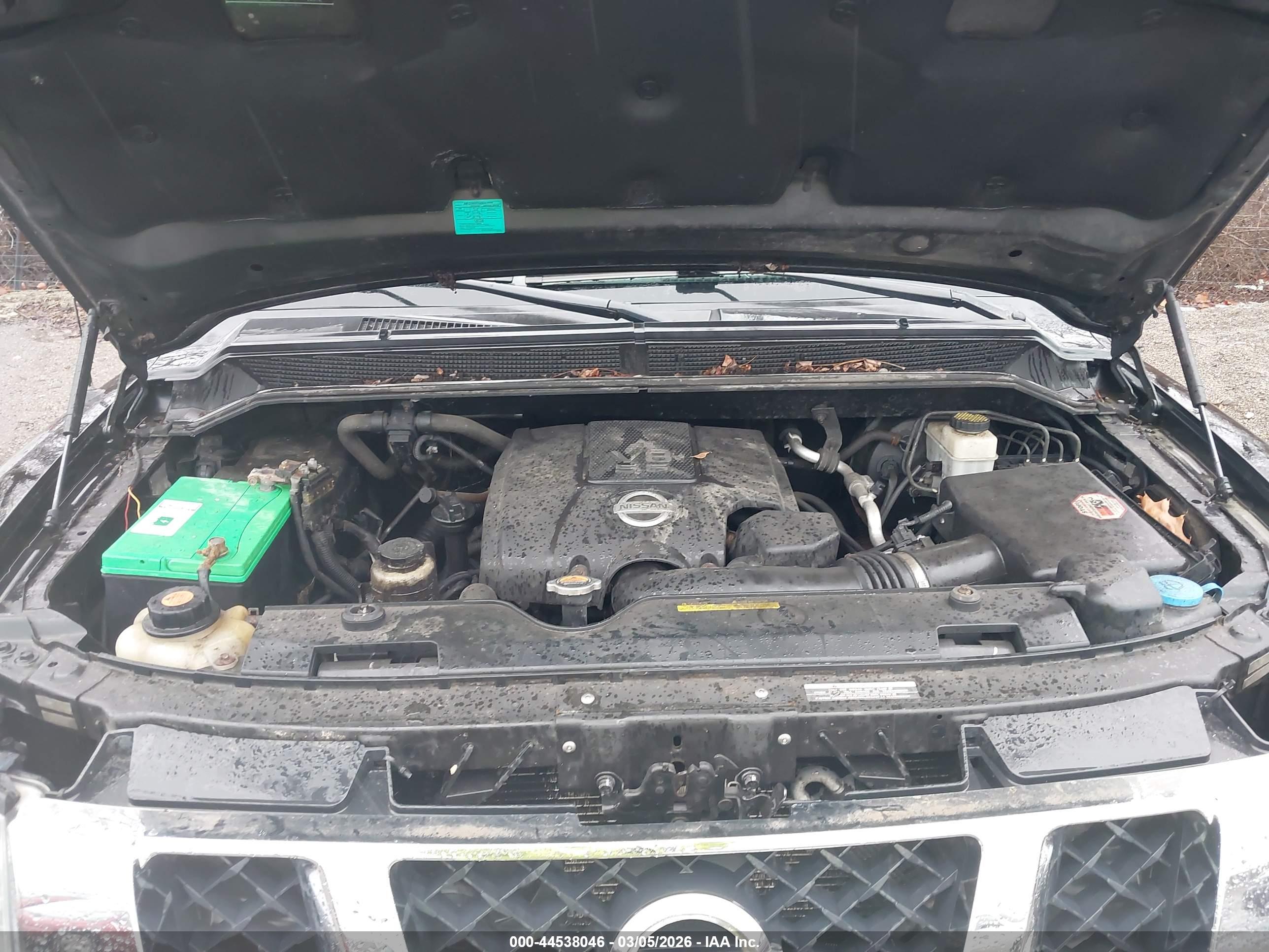 NISSAN TITAN image 10