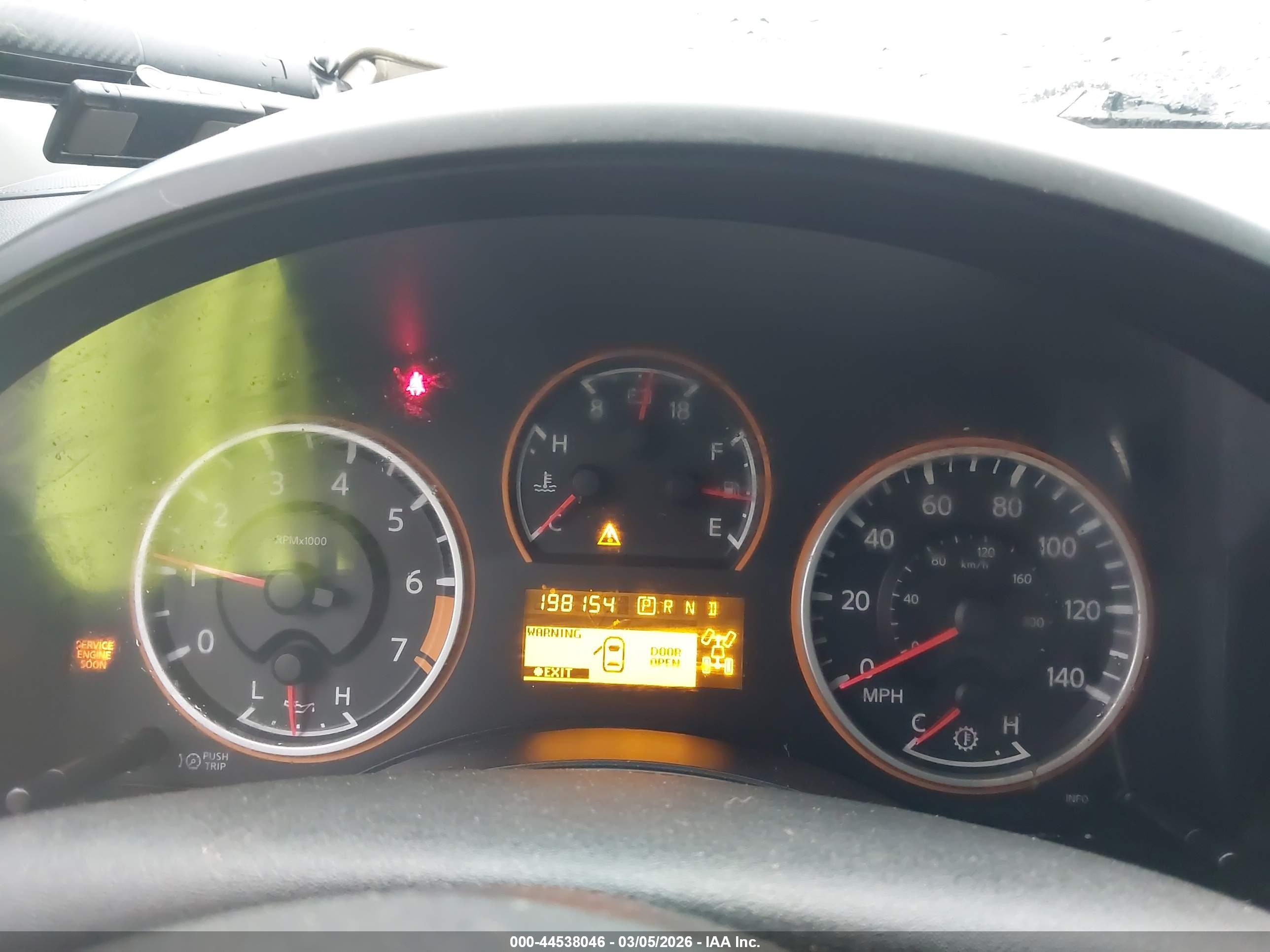 NISSAN TITAN image 7