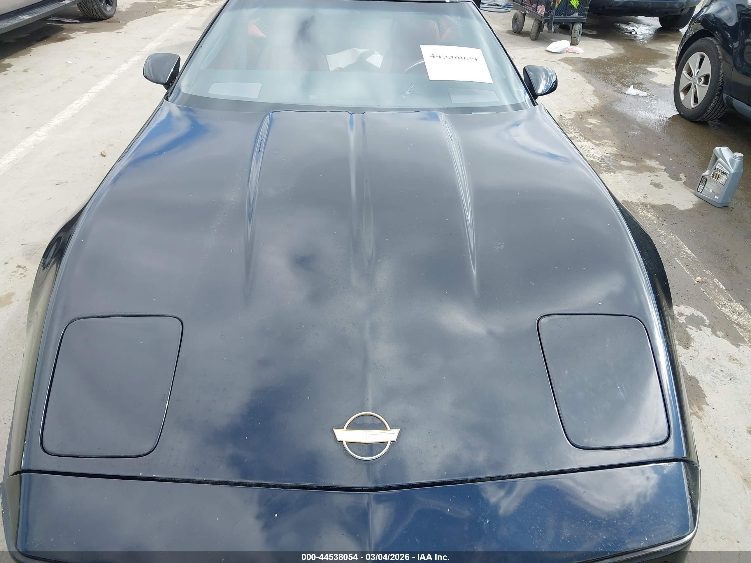 CHEVROLET CORVETTE image 6