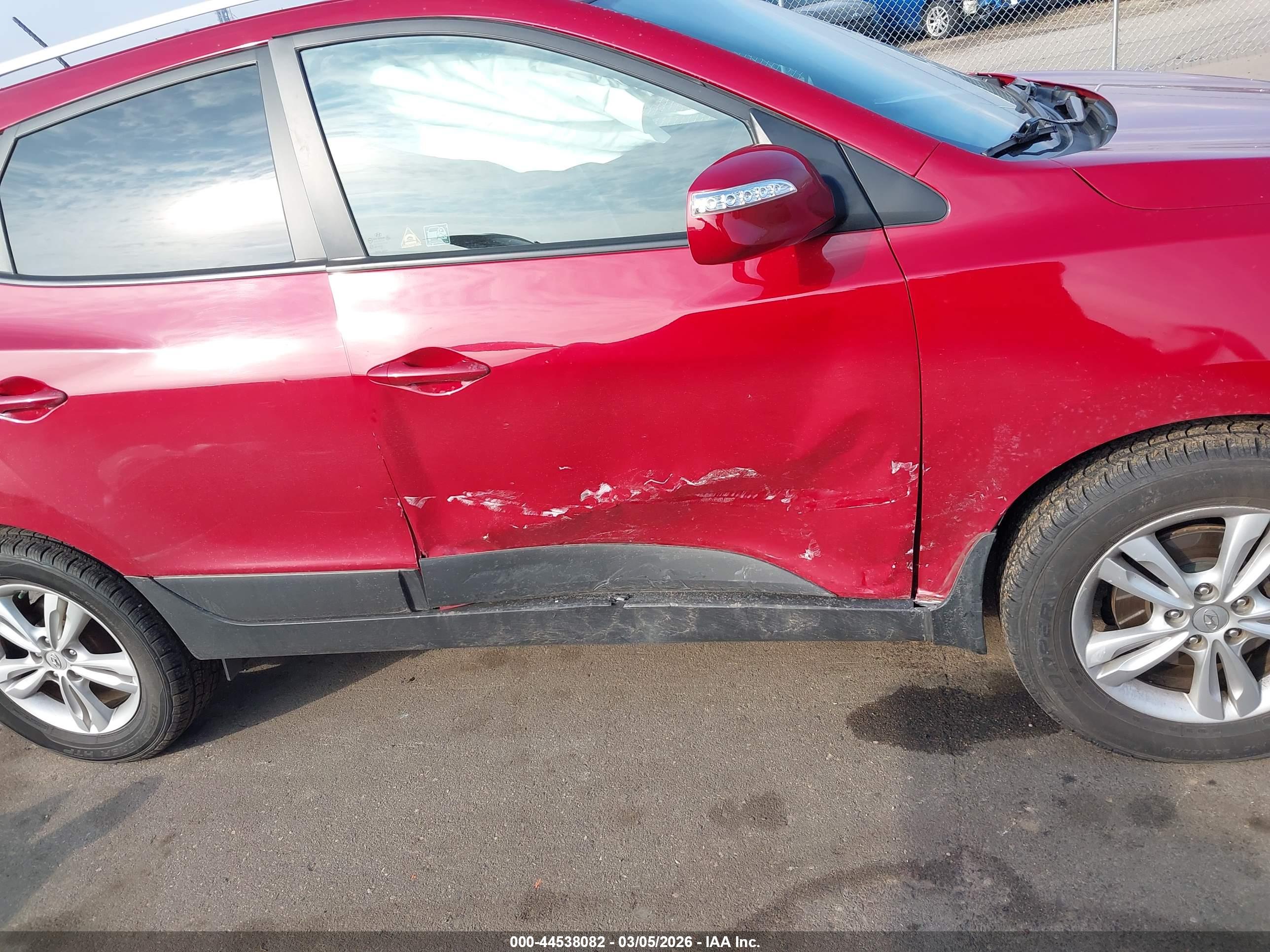 HYUNDAI TUCSON image 6