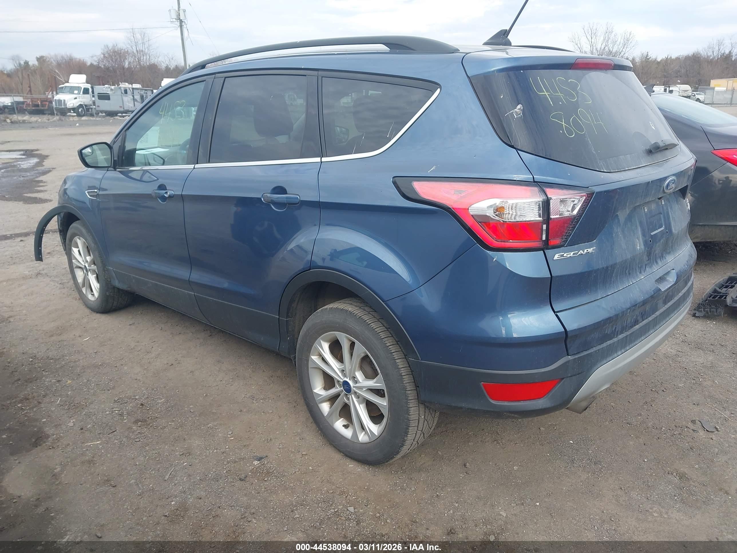 FORD ESCAPE image 3