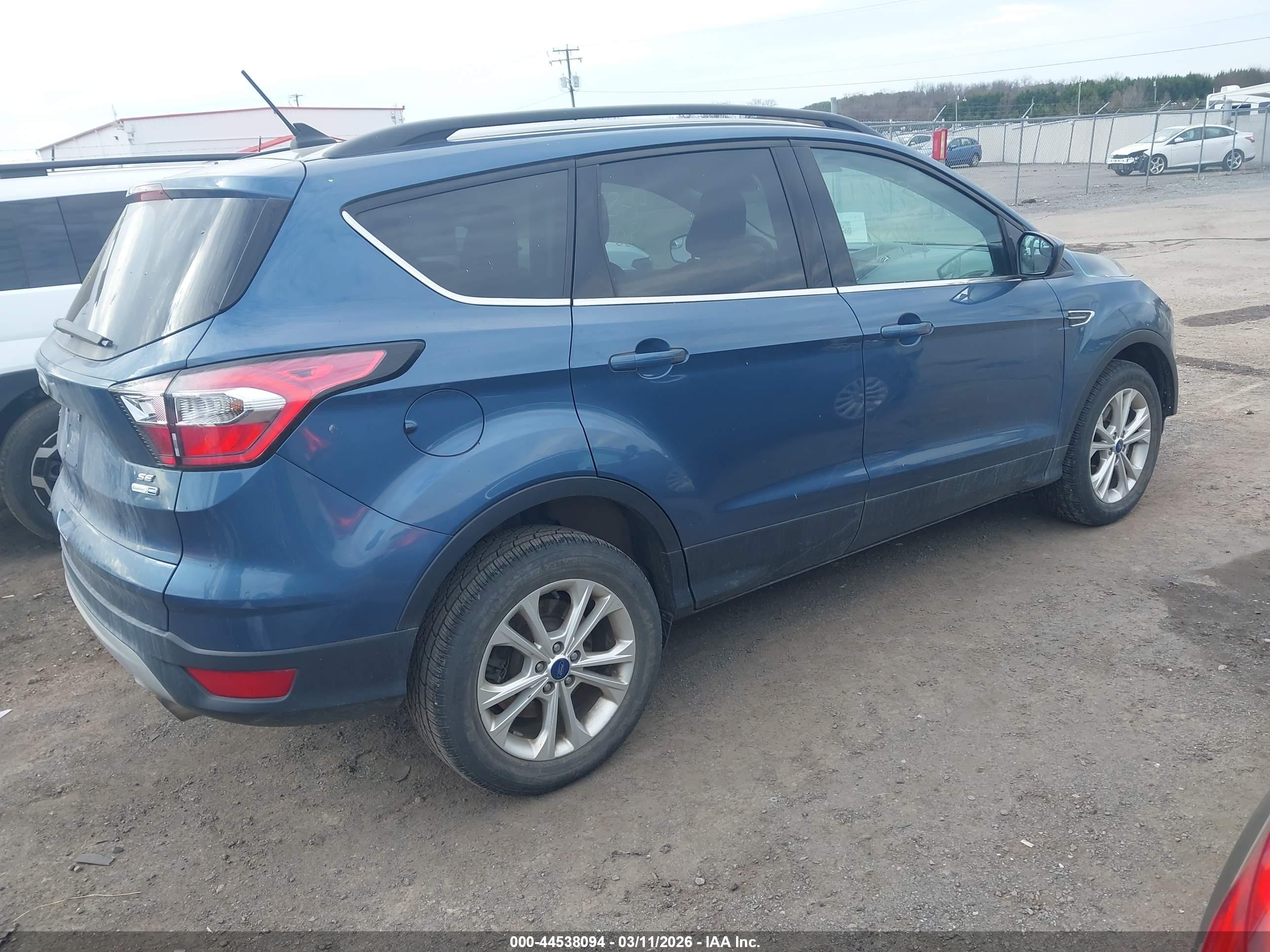 FORD ESCAPE image 4