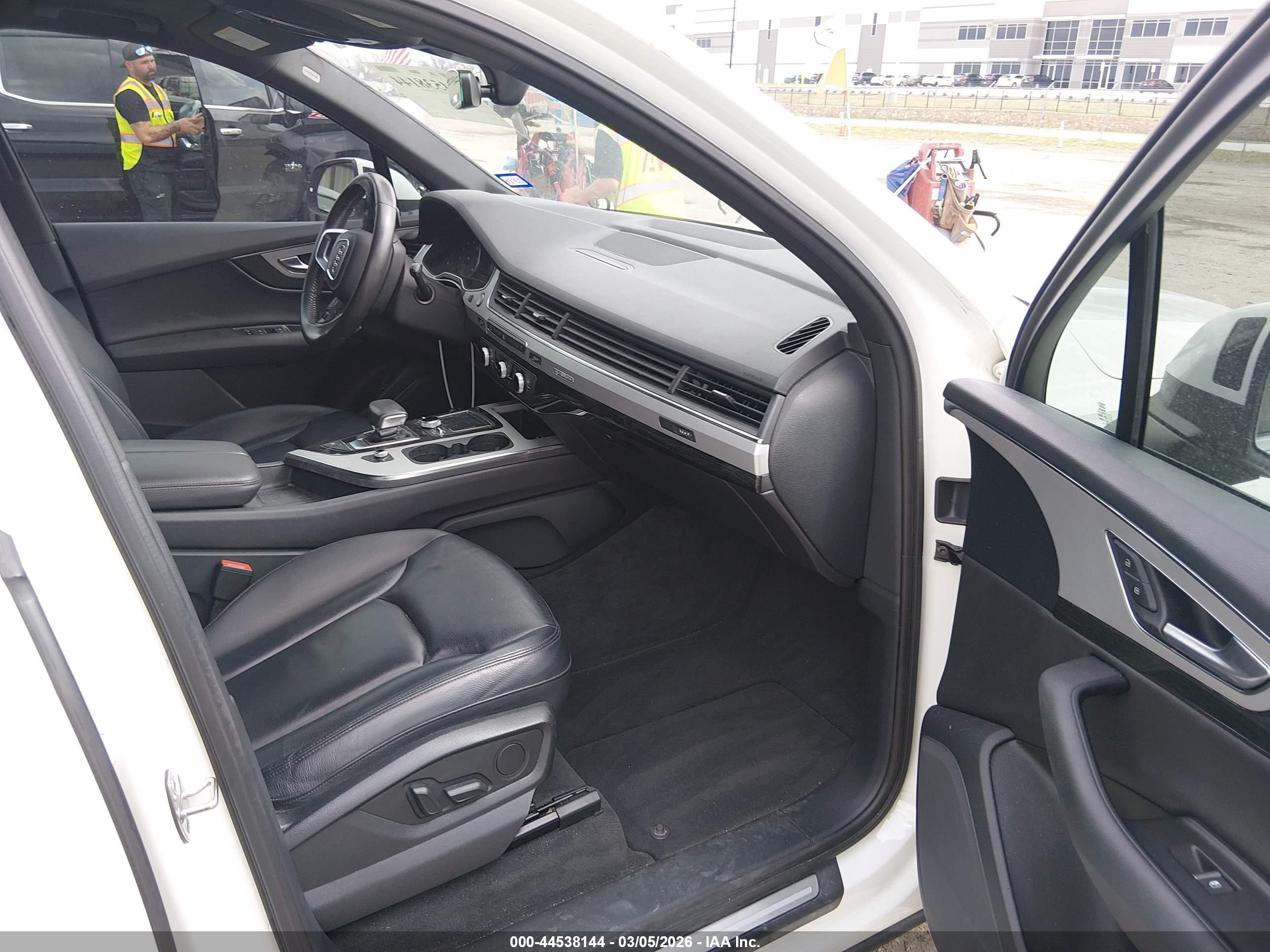 AUDI Q7 image 5