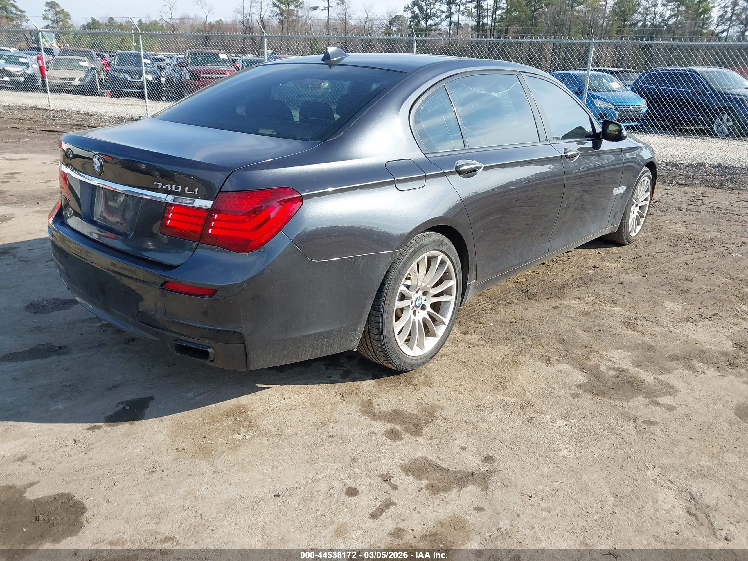 BMW 740LI image 4